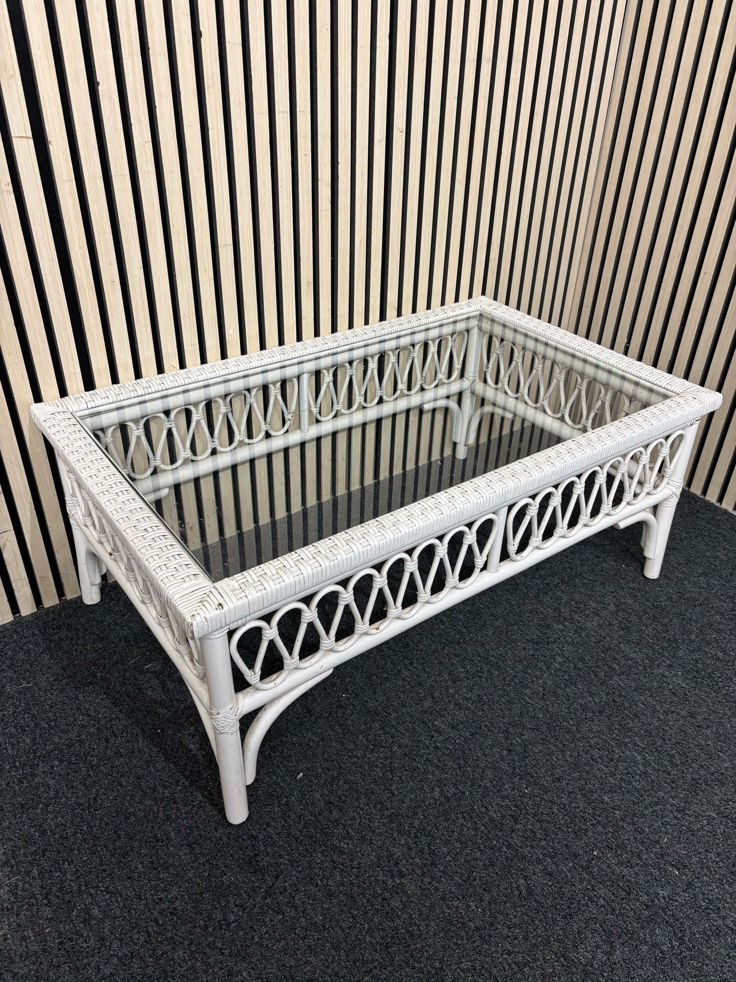 Wicker white framed glass top coffee table 43619