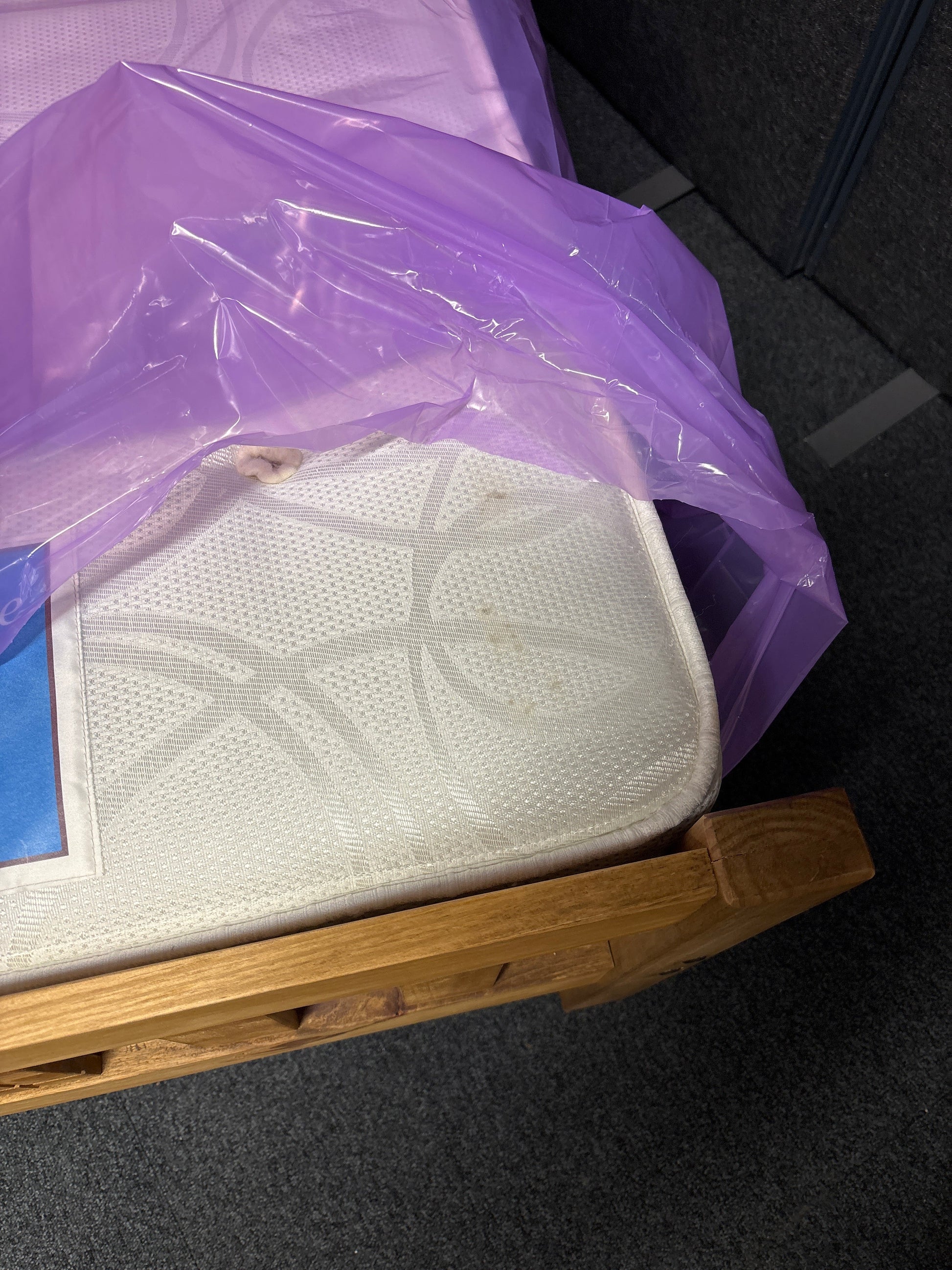 3ft secondhand Swan Baltimore ortho mattress in white fabric  1225