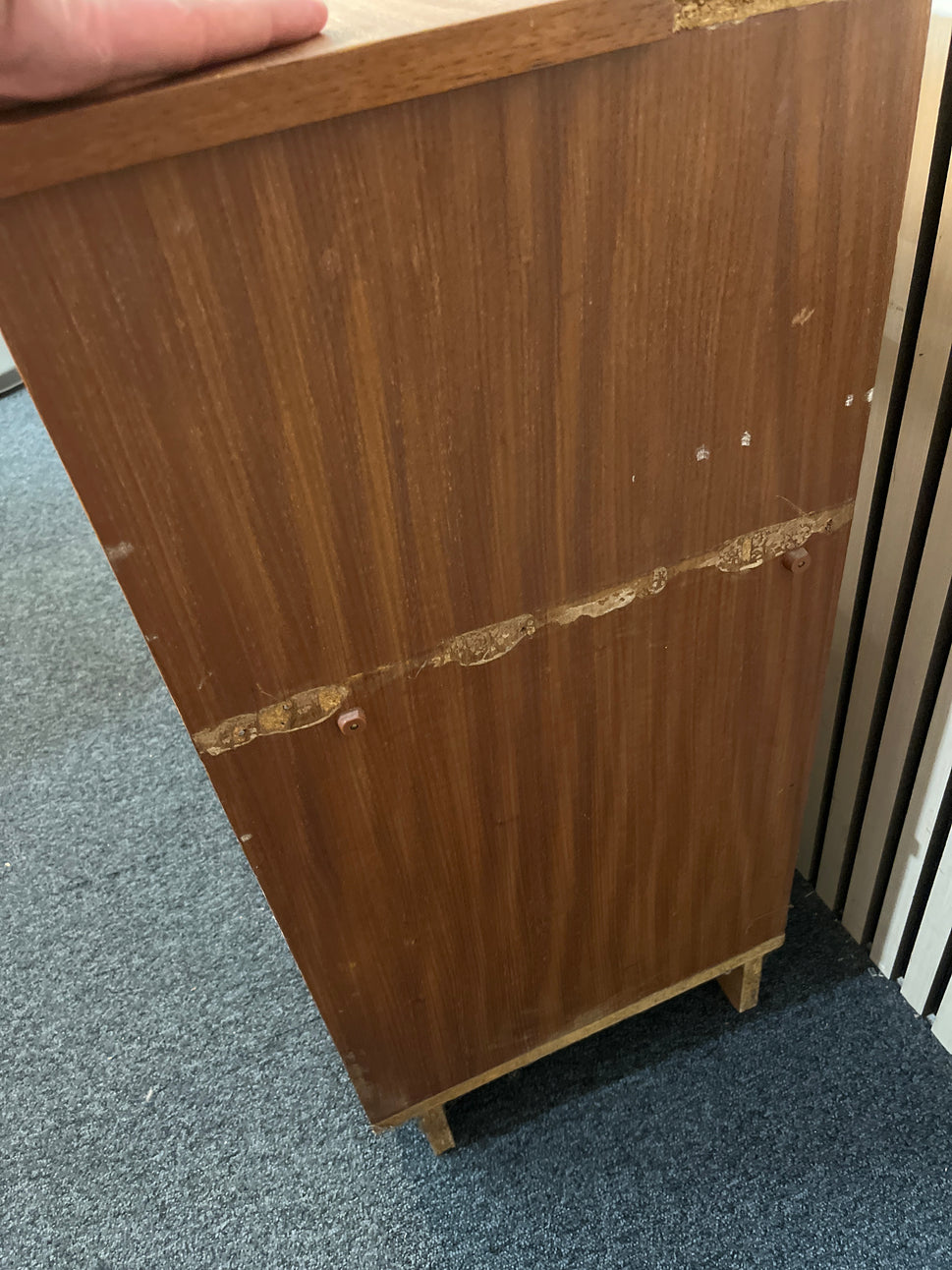 Mahogany 4 section low open bookcase (H 81 x W 108 x D 37 cm) 2425