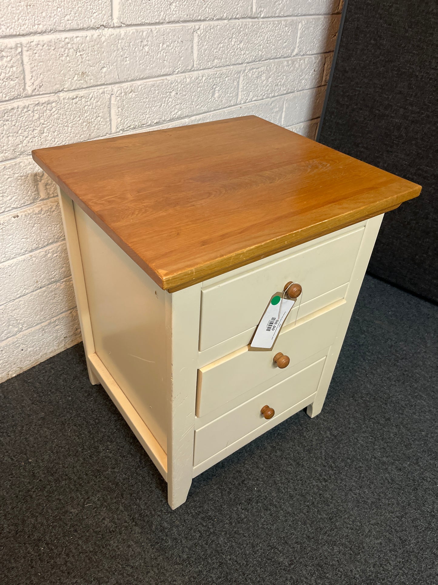 Cream and oak 3 drawer bedside locker  2225