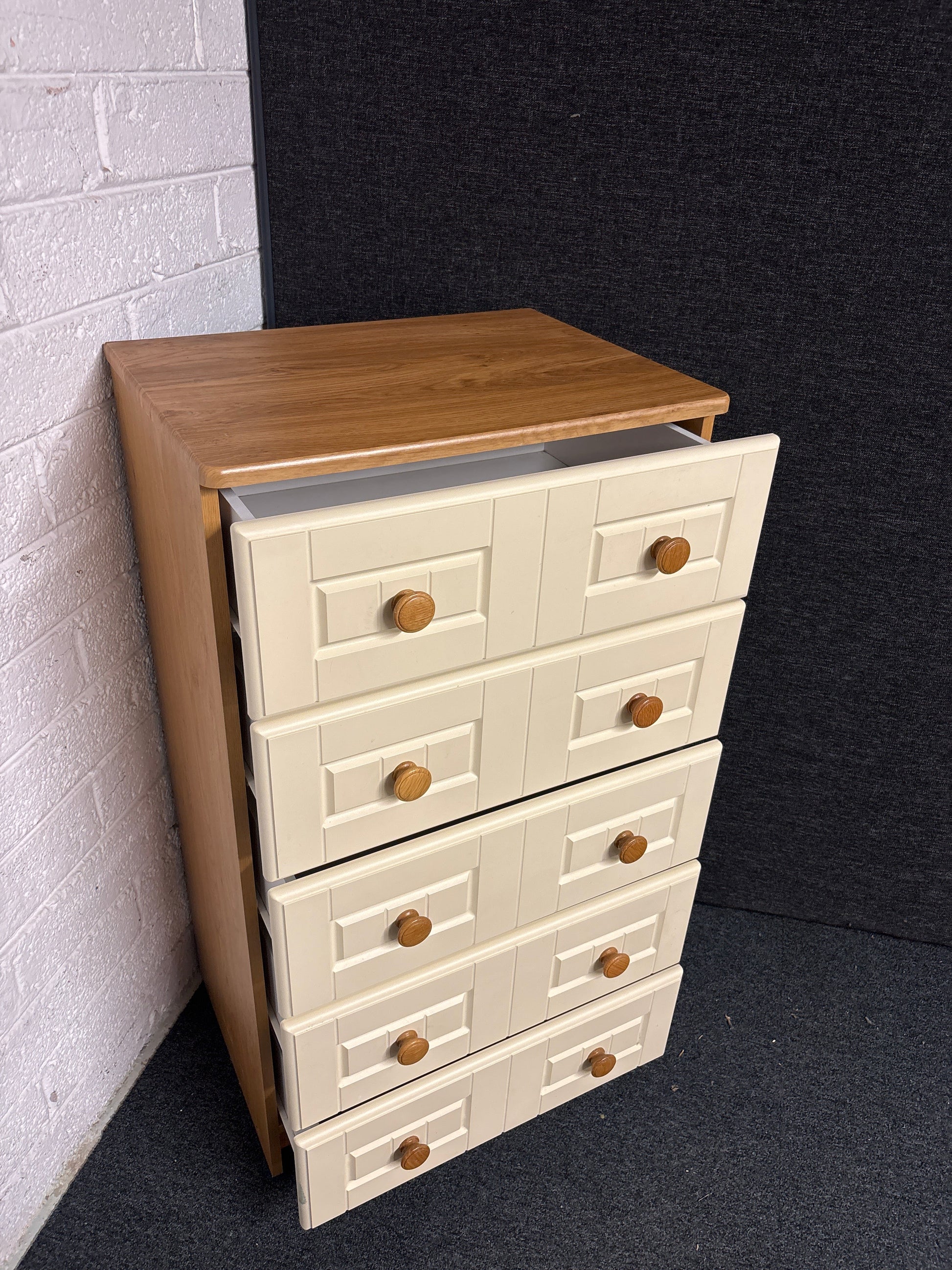MDF framed oak laminate carcass cream painted tall 4 drawer chest 930Hx600Wx450D 1225