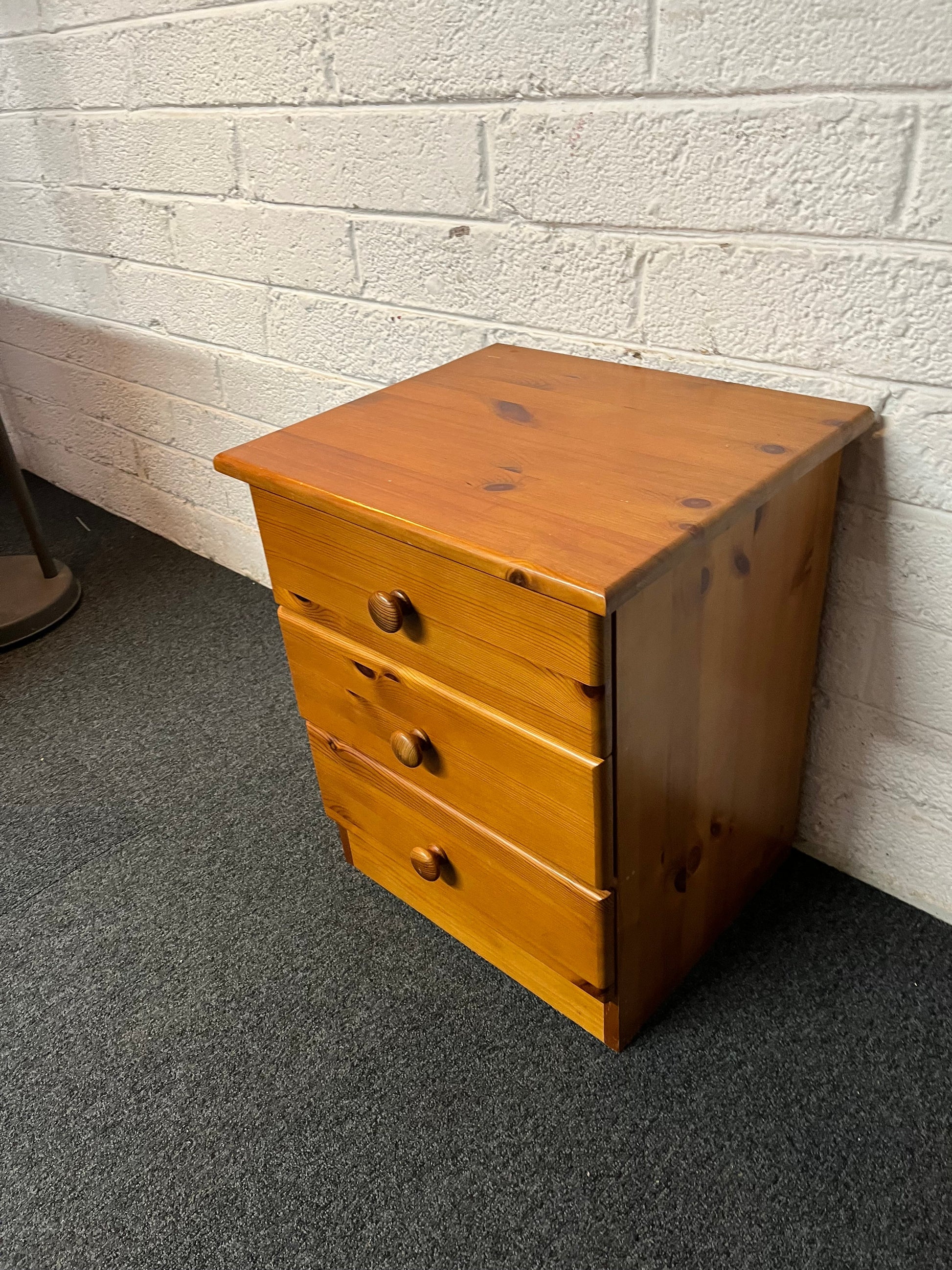 Solid pine 3 drawer bedside locker  1225