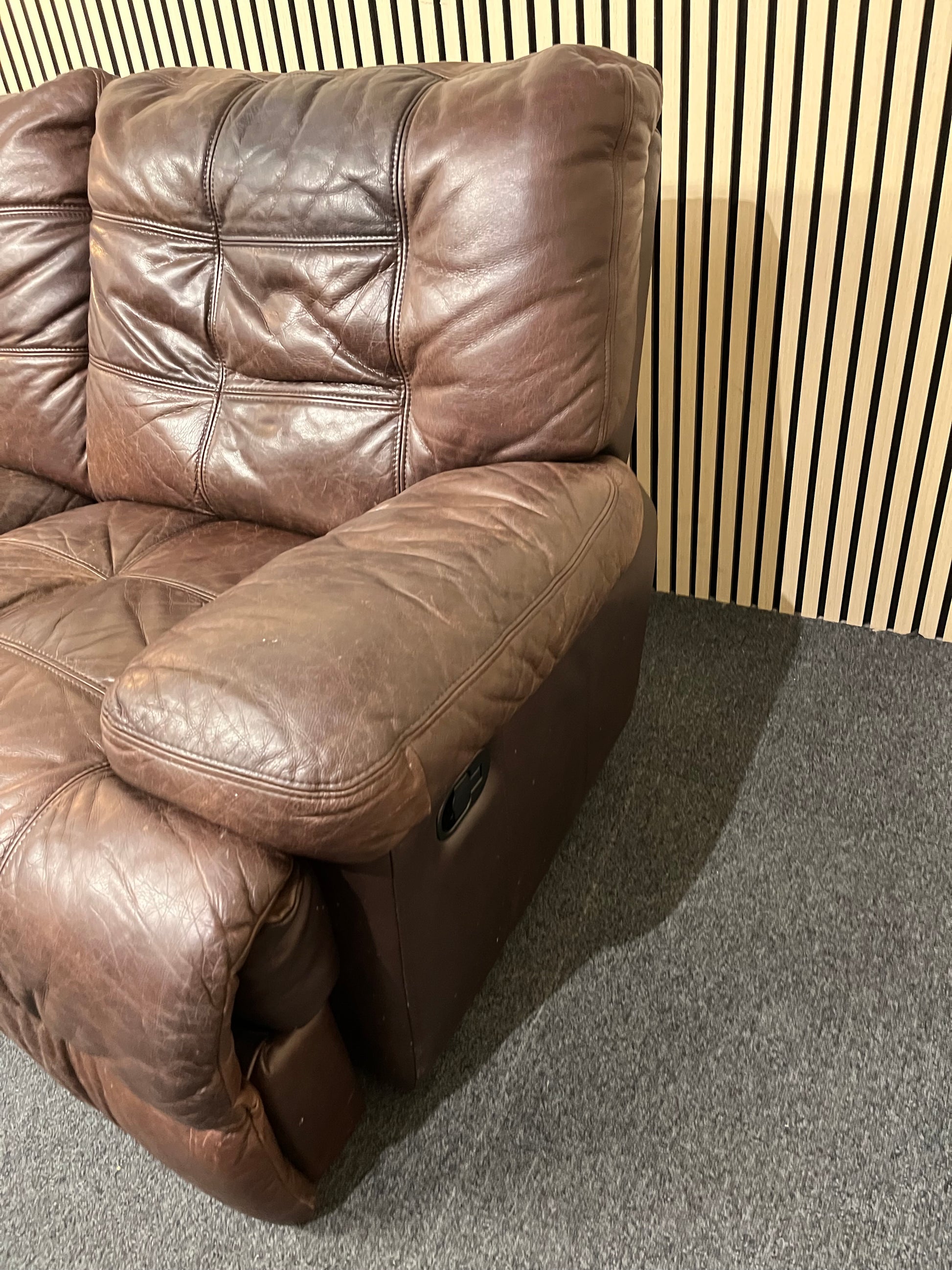 Real brown leather 2 seater recliner sofa 3325