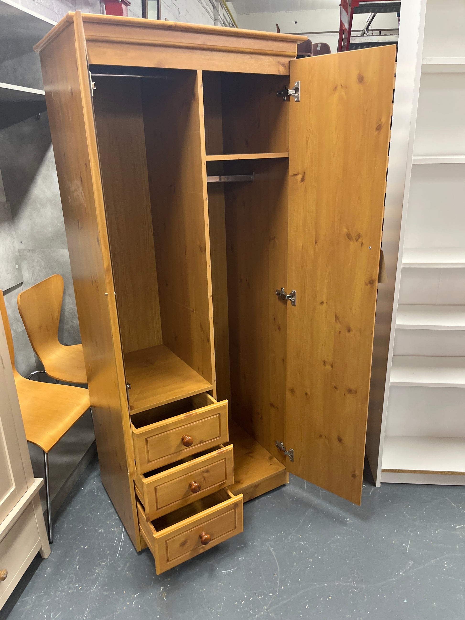 Oak 2 door 3 drawer wardrobe with mirroed door and circular handles (H 183 x W 78 x D 53 cm) 1325