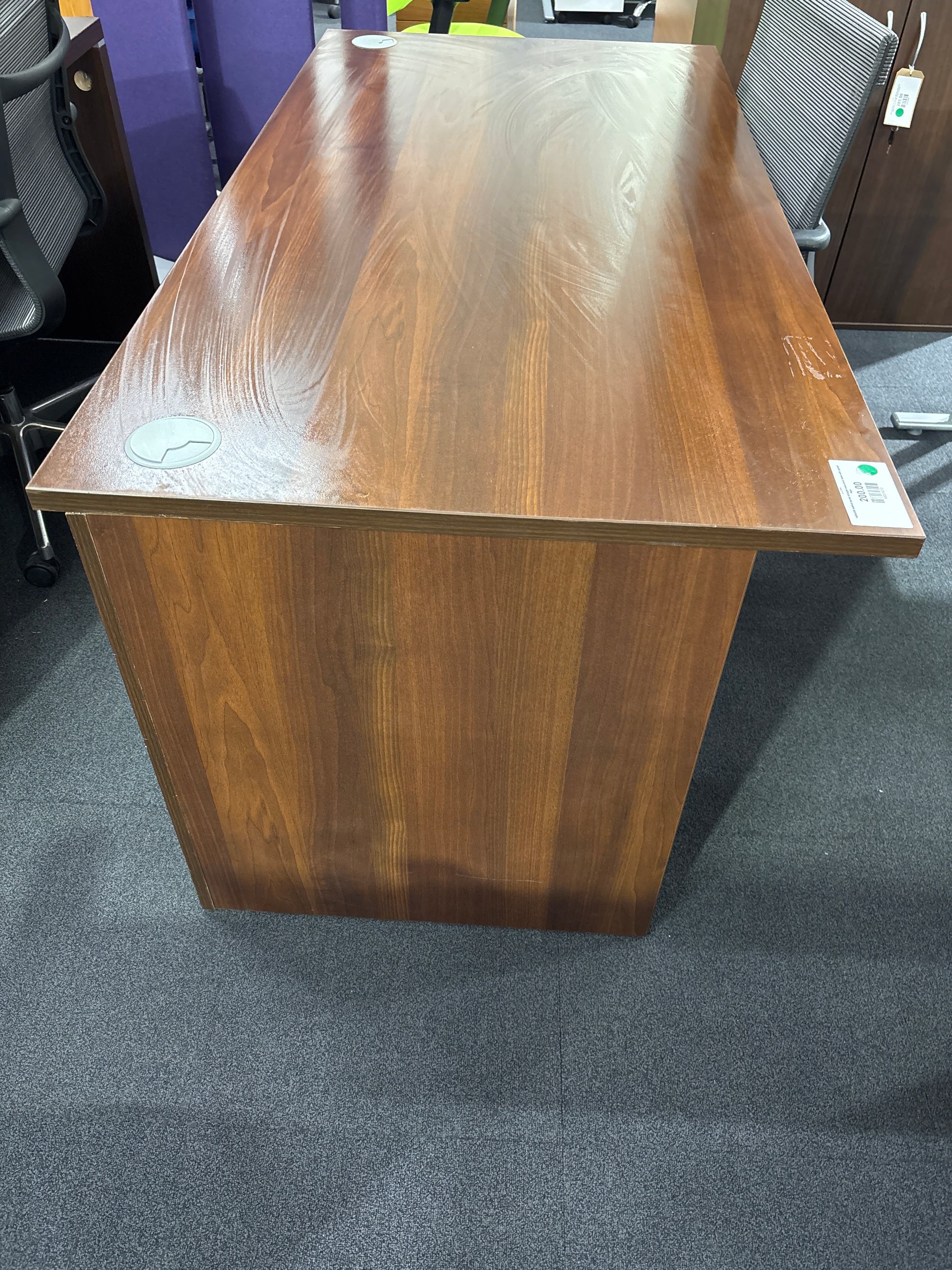 1600x800 walnut panel straight executive desk with panel legs