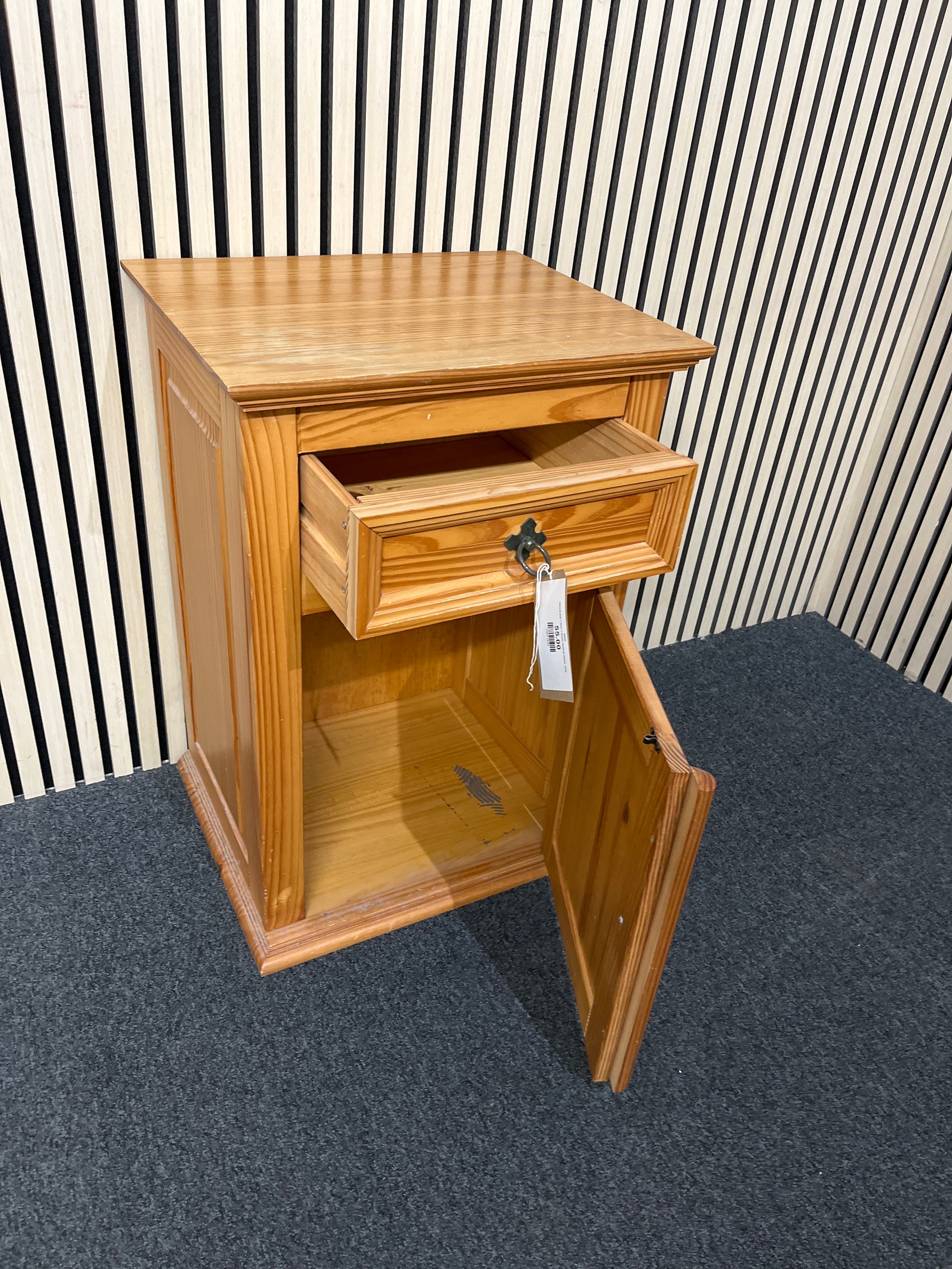 Natural pine 1 door 1 drawer bedside locker  3325