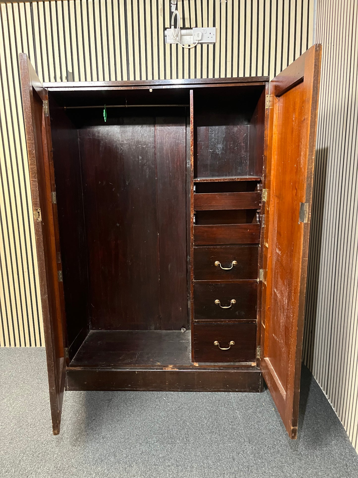 Solid Mahogany 2 door gentlemans wardrobe (H 180 x W 120 x D 54 cm) 43519