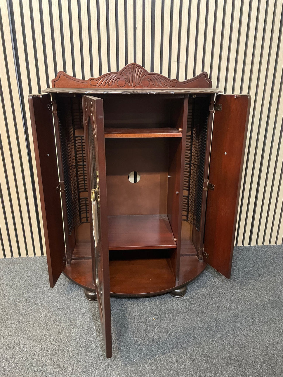 Ornate rossmore mahogany 1 glass door corner low display unit (H 100 x W 83 x D 42 cm)  4225