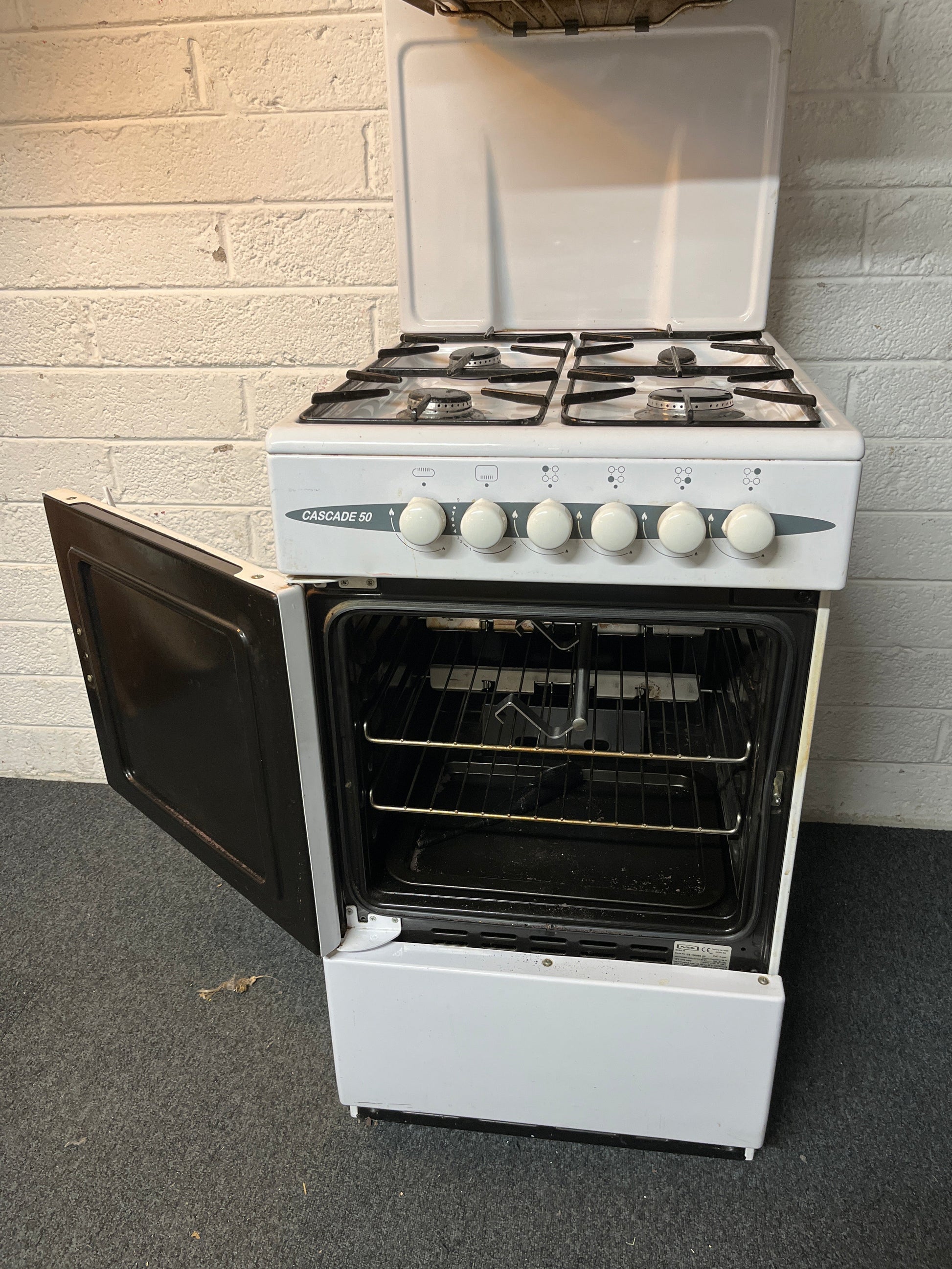 Cascade bottle gas upright cooker and oven 2225