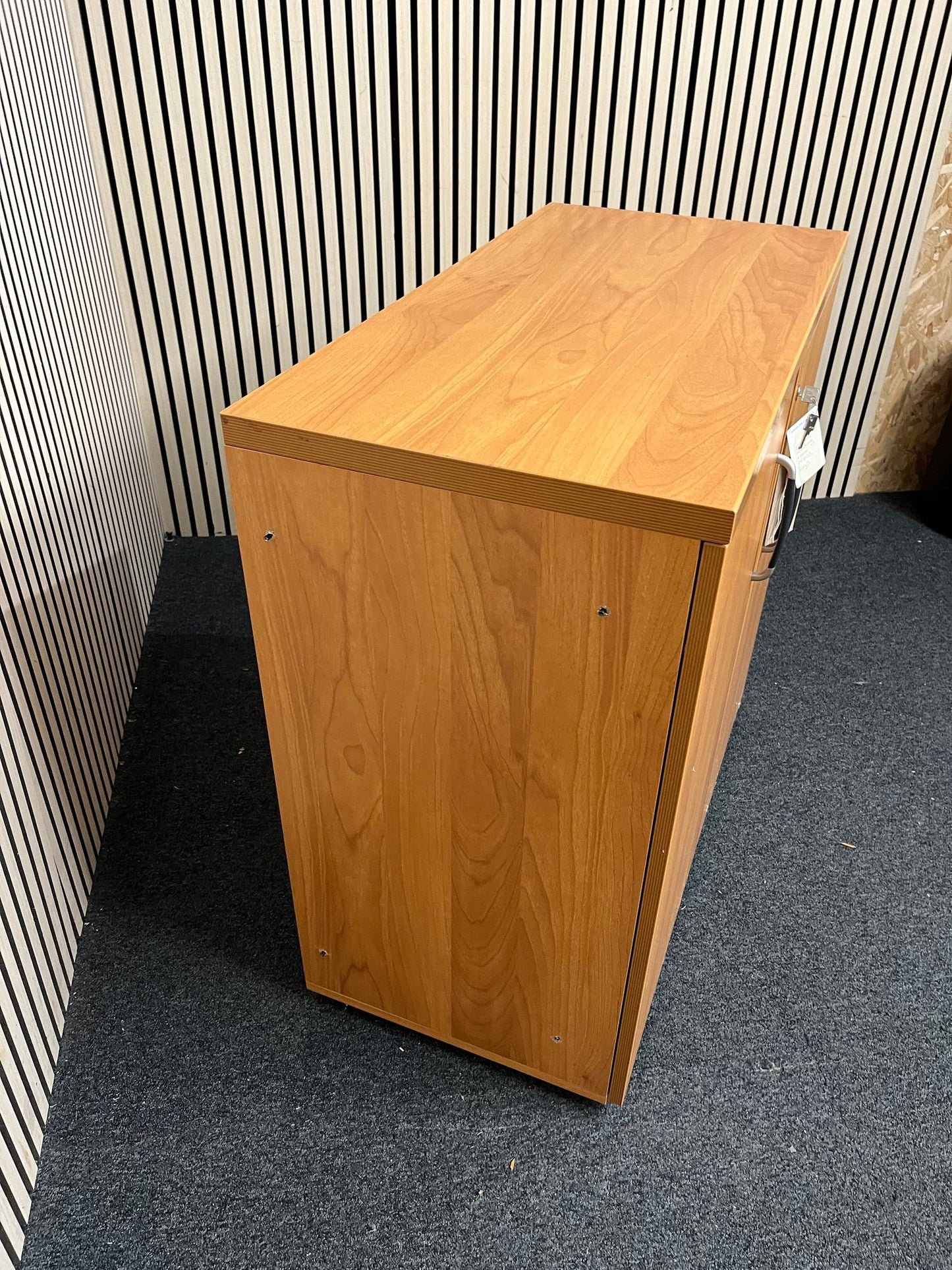 Cherry laminate low 2 door storage unit (H 80 x W 90 x D 45 cm) 2425
