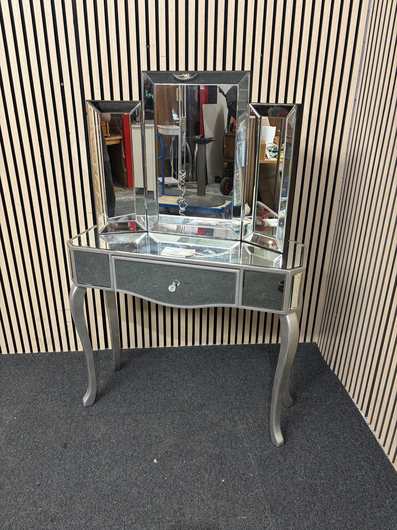 Ornate slim 1 drawer mirrored glass dressing table with 3 section mirror and splayed legs (H 80 x W 90 x D 32 cm) 3126