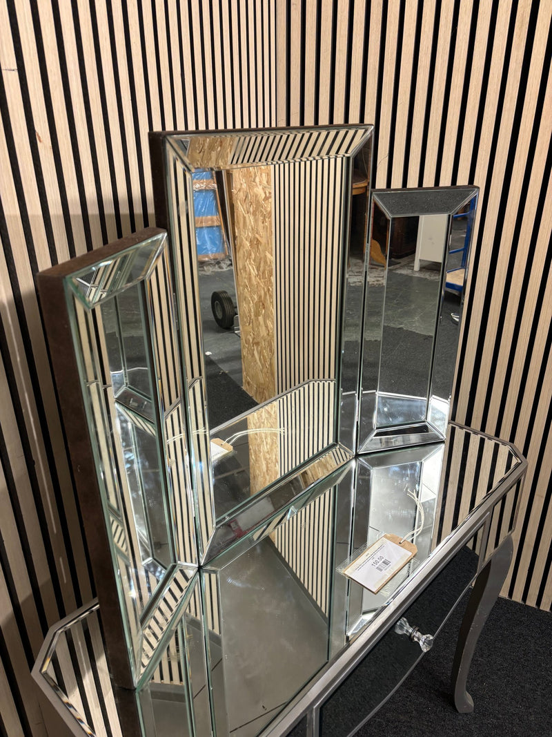 Ornate slim 1 drawer mirrored glass dressing table with 3 section mirror and splayed legs (H 80 x W 90 x D 32 cm) 3126