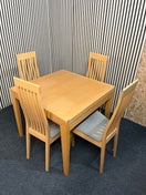 Switch Caligaris Beech square extendable kitchen table (L 90 - 180 x W 90 cm) with 4 no. matching solid wood high back chairs with grey fabric seat cushions  3126 2 image