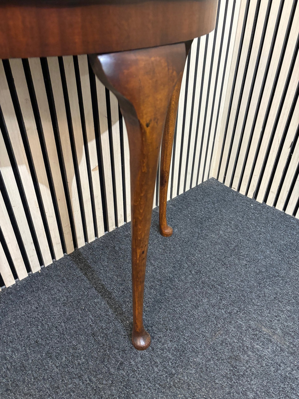 Mahogany framed half moon table (H 74 x W 73 x D 38 cm) 2226