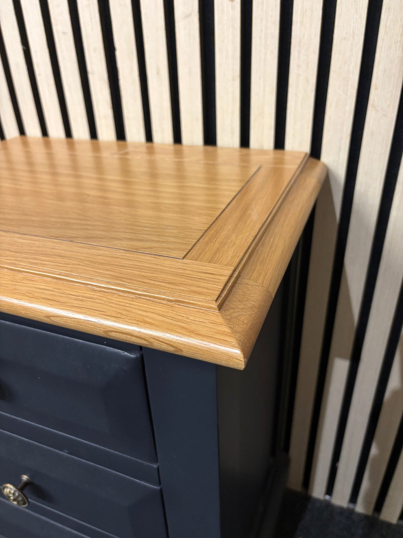 Solid oak and grey painted 3 drawer bedside locker (H 60 x W 45 x D 32 cm) 43599 - image 2