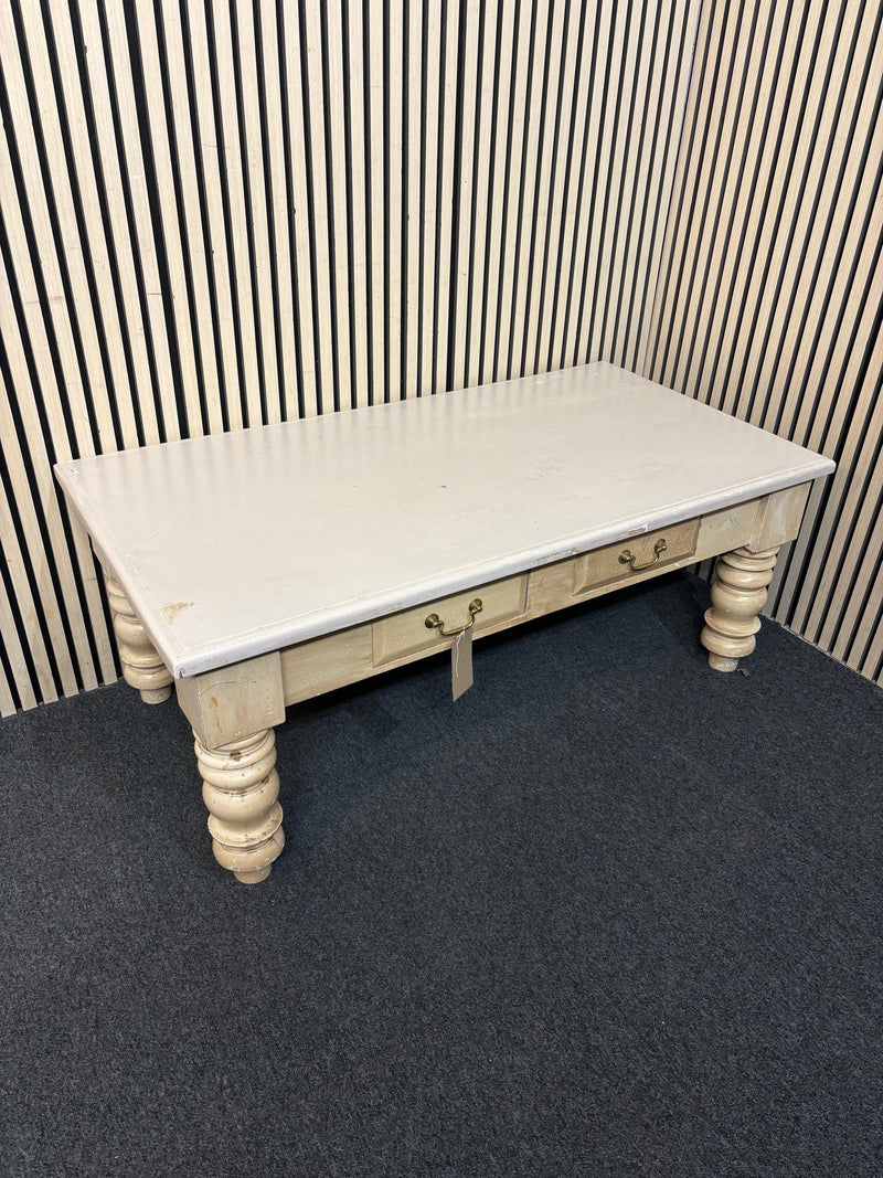 Cream painted low rectangular solid wood coffee table (H 52 x W 130 x D 70 cm) 43801 - image 1