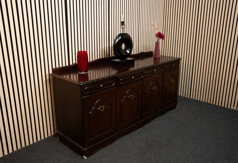 Mahogany sideboard (H 78 x W 162 X D 47 cm)  44175