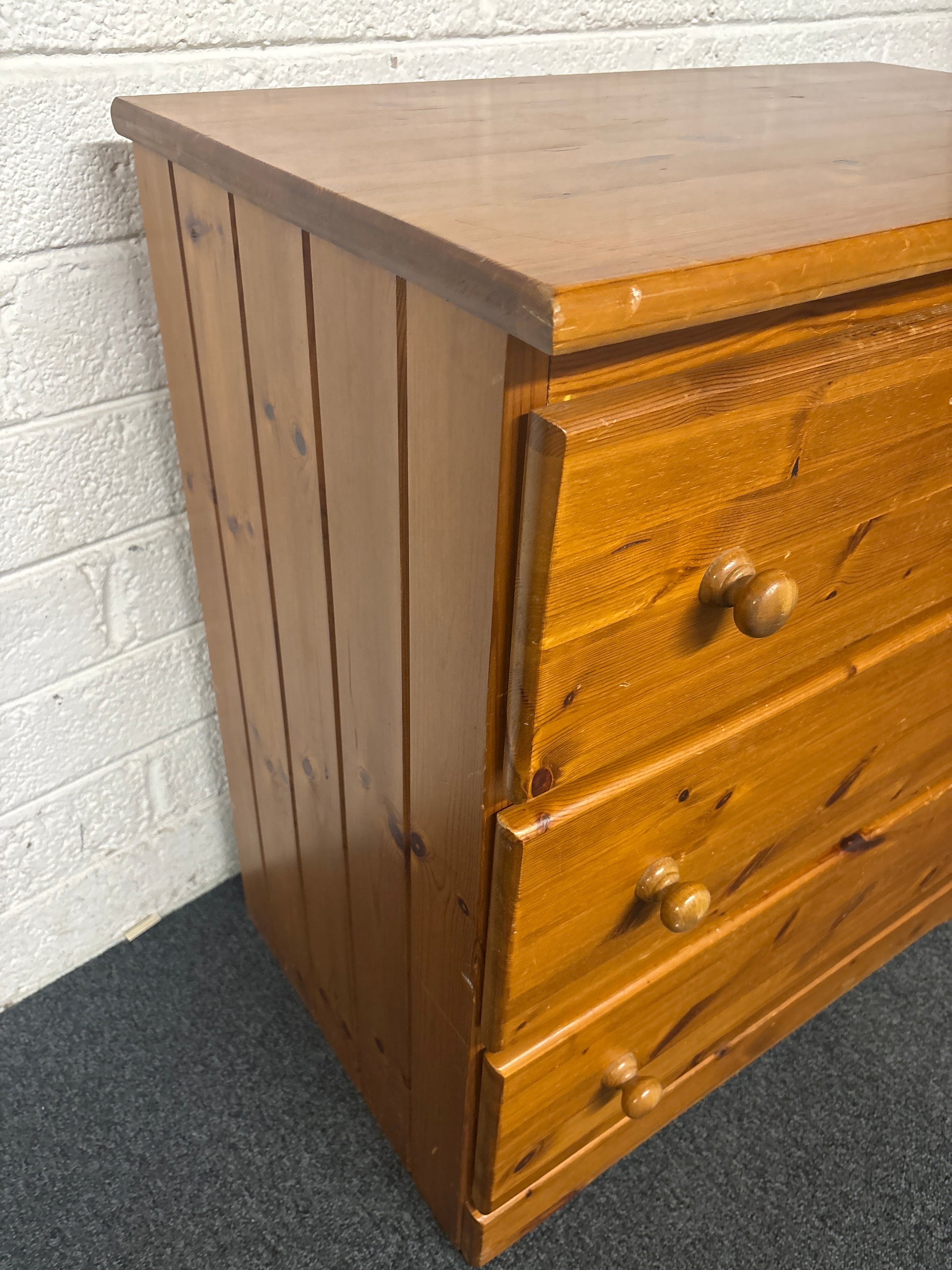 Solid Pine chest of drawers (H 810 x W 760 x D 480 mm) 1225