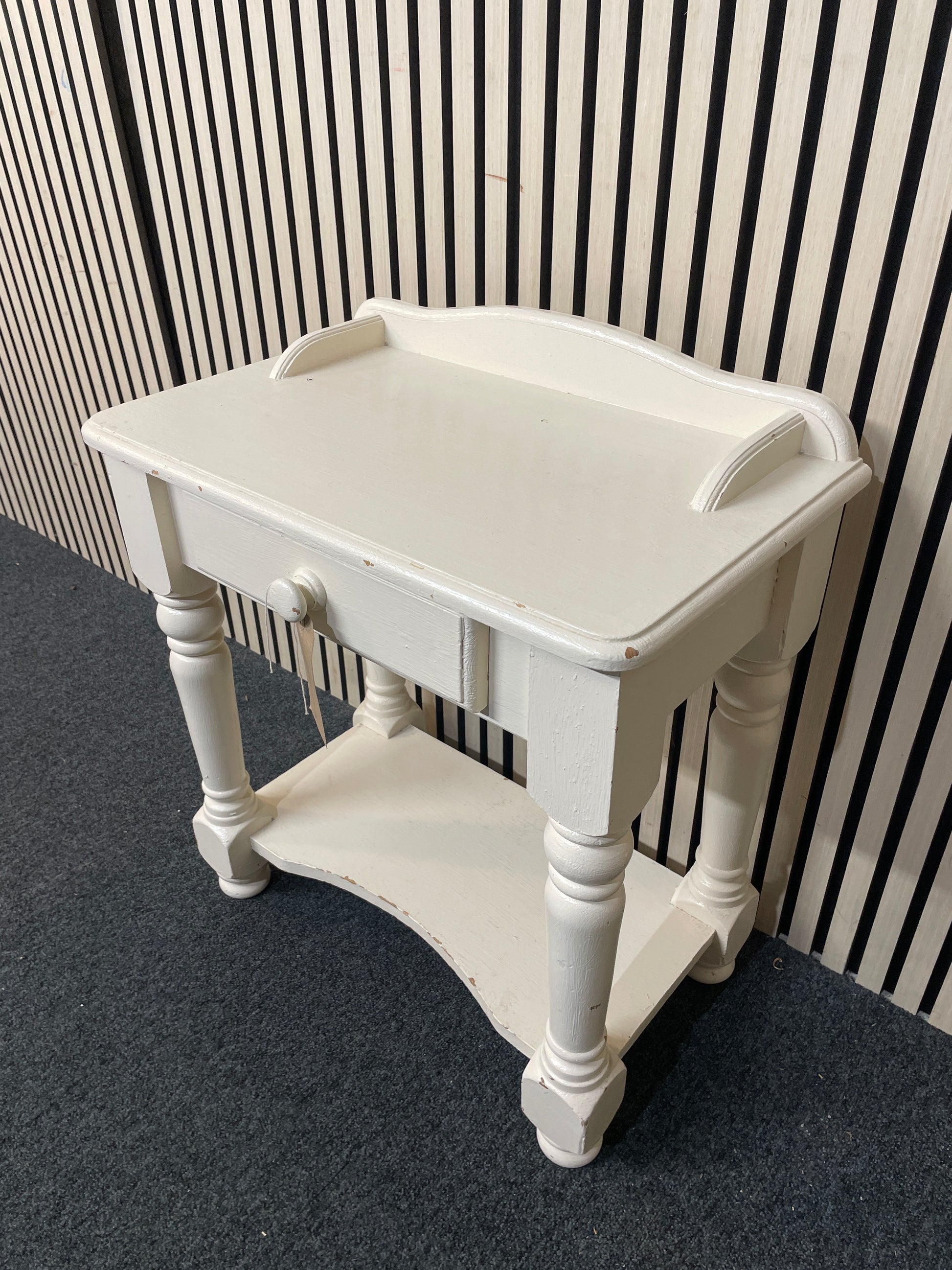 White painted pine ornate 1 drawer bedside table 2425