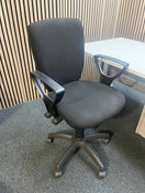 Switch ( GRADE A) White 1400 x 800 desk with grey oak fixed pedestal + (GRADE A) Black fabric swivel chair bundle 3 image