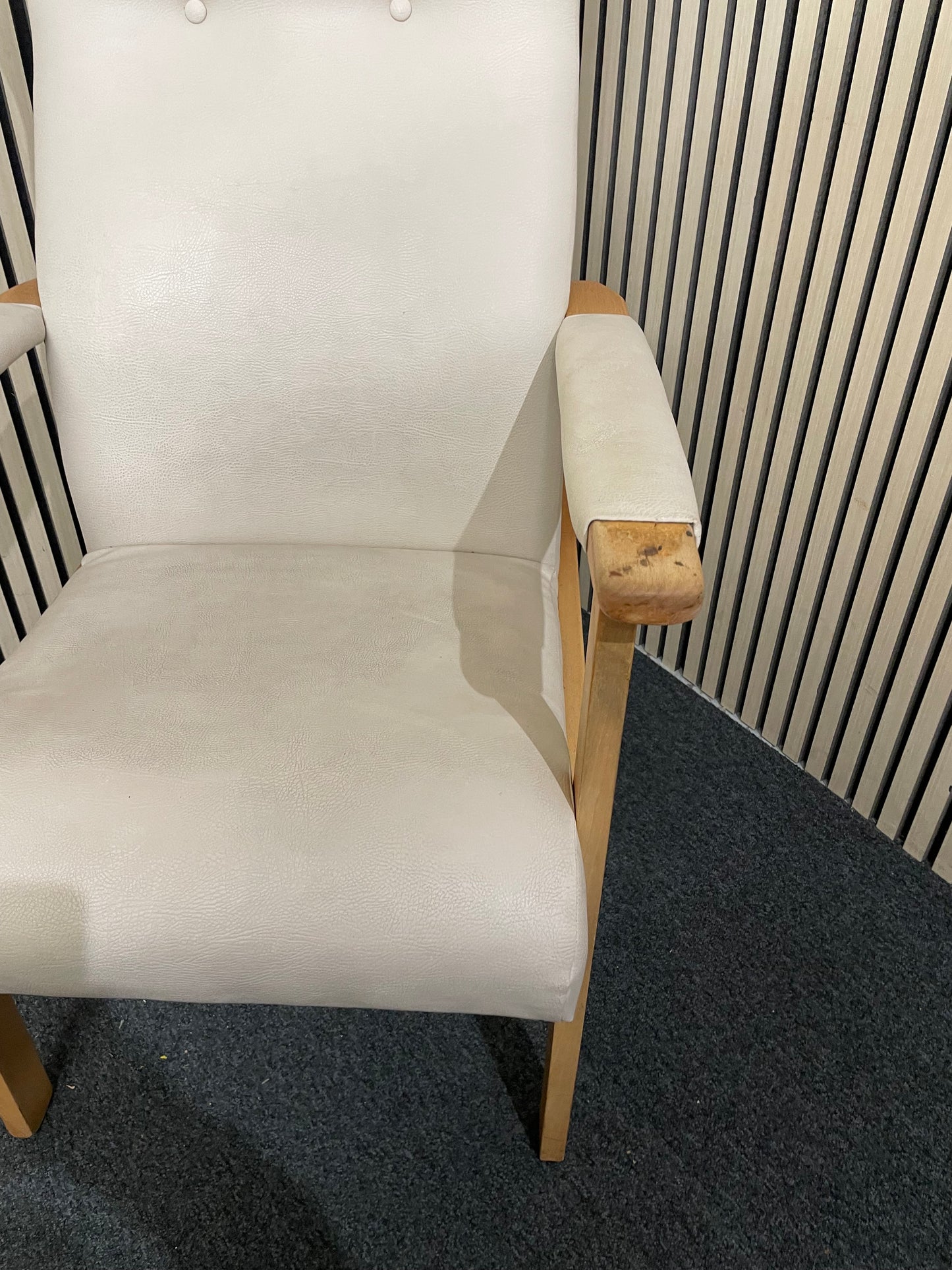 Cream leather high orthopedic chair, solid arms  2425