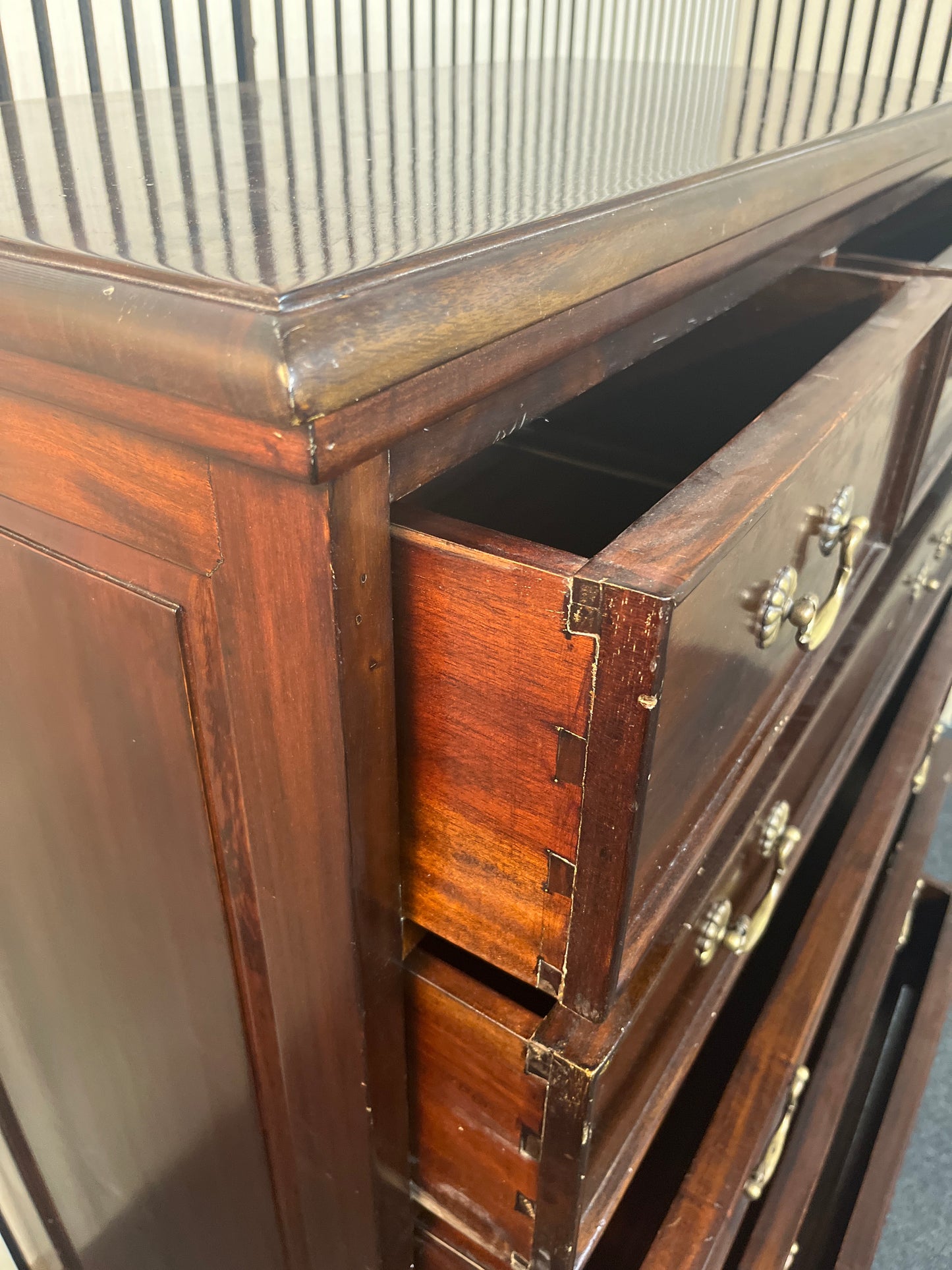 Solid Mahogany chest of drawers 4+2 (H 120 x W 100 x D 49 cm) 43823