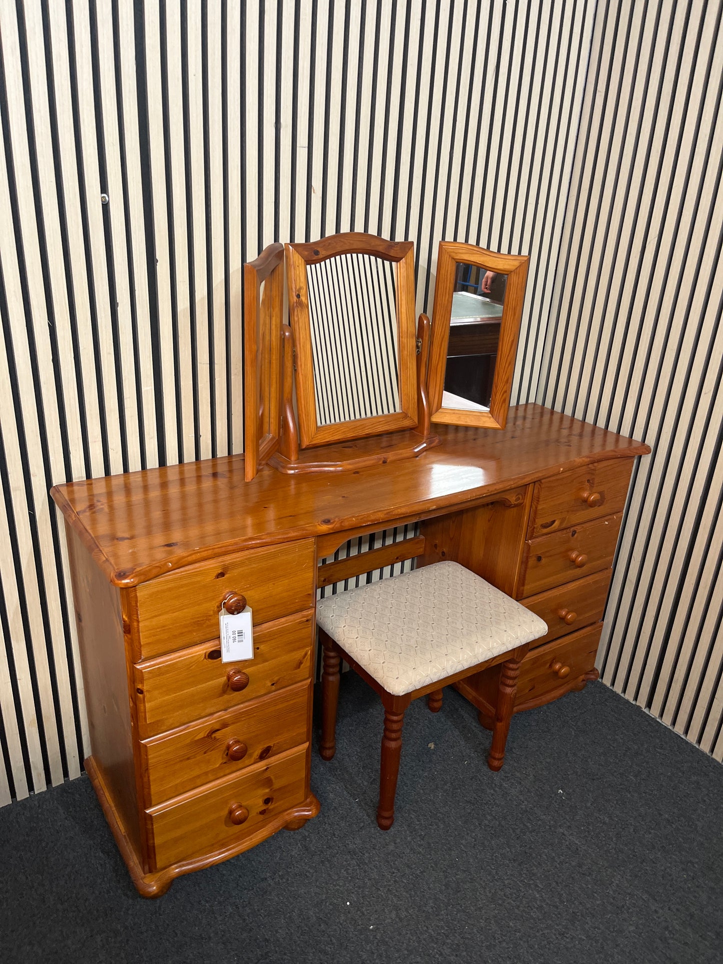 Natural pine 8 drawer bedroom dressing table with matching stool and mirror (H 130 x W 140 x D 43 cm) 43864