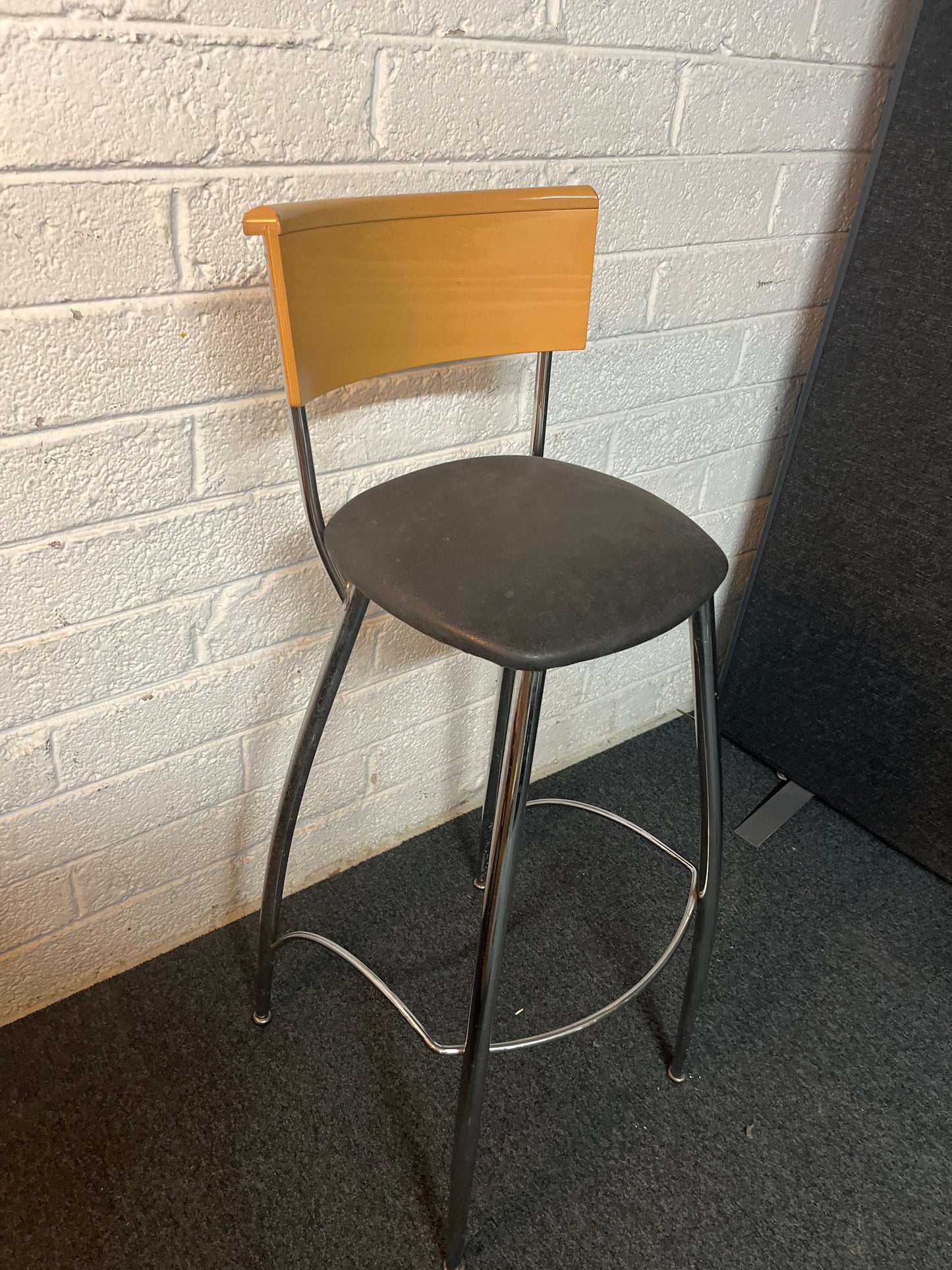 Tall chrome framed tall bar stool, beech framed  3225