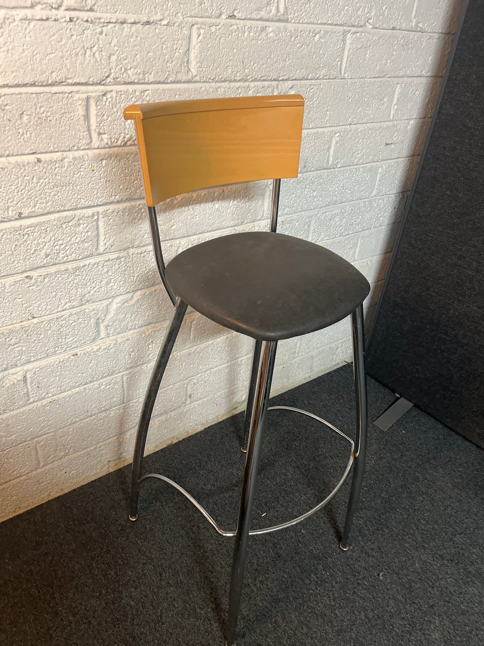 Tall chrome framed tall bar stool, beech framed  3225