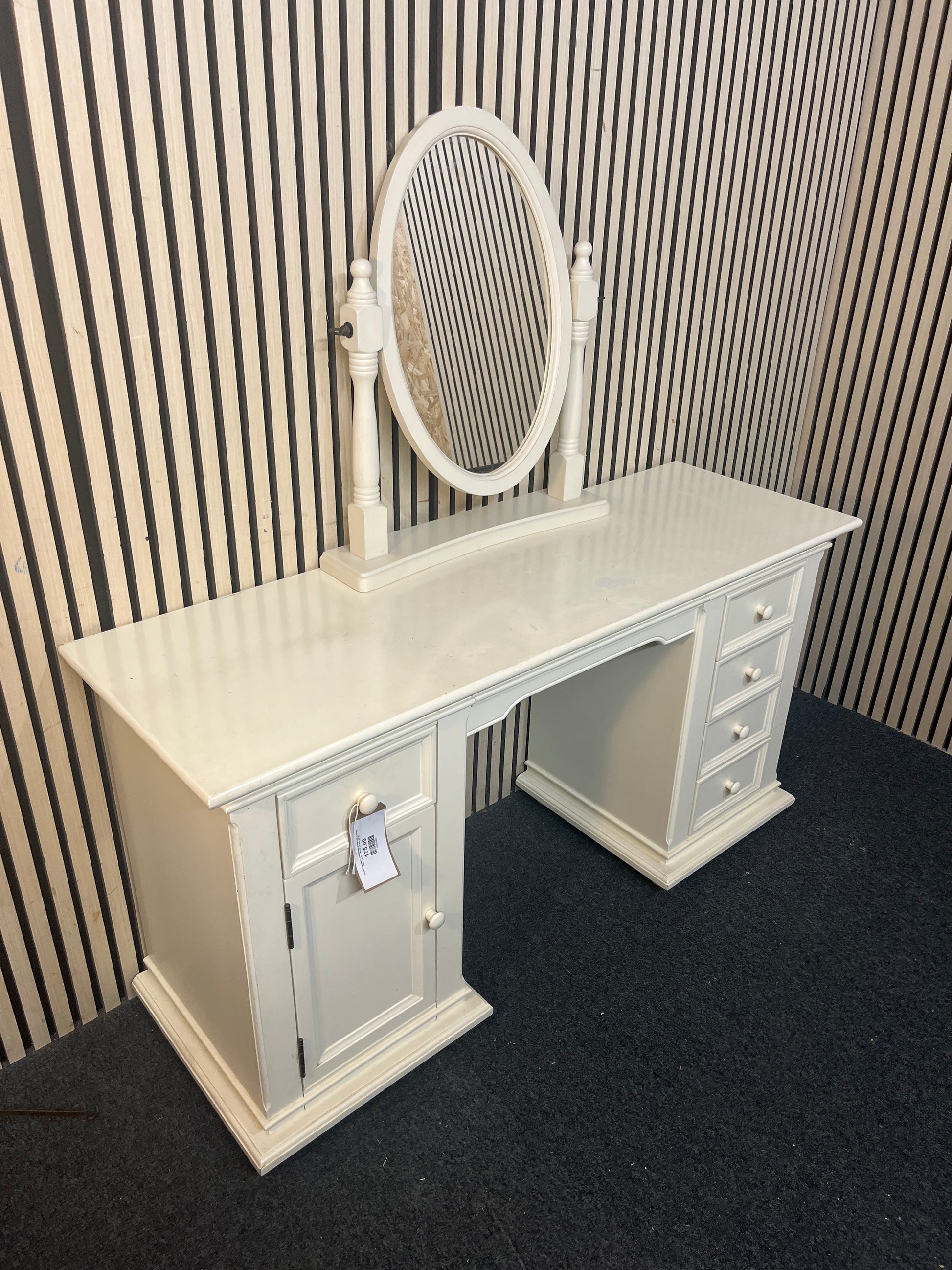 Cream 5 drawer 1 door dressing table with matching mirror (H 72 x W 137 x D 45)  44140