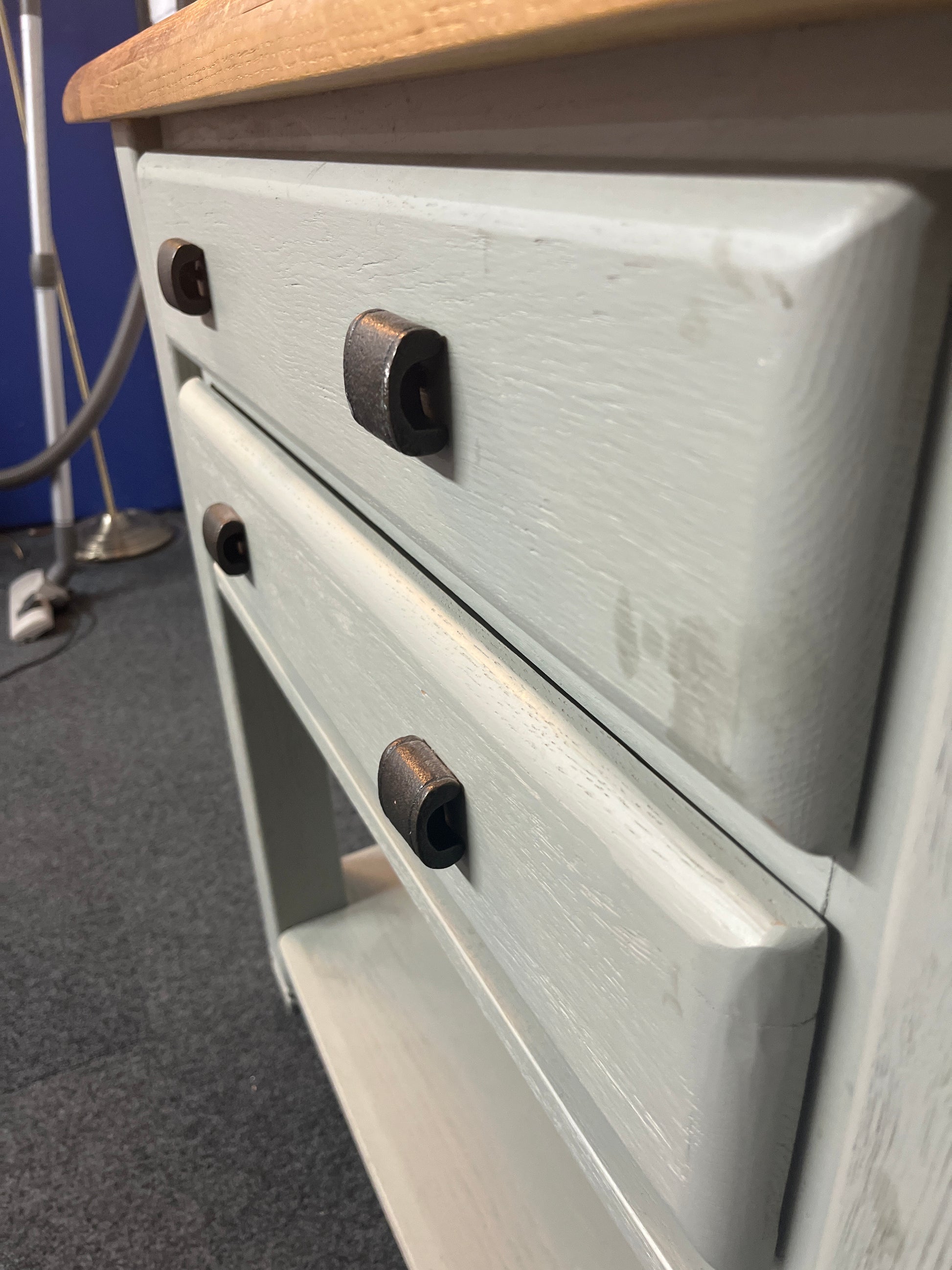 Solid oak top, grey painted frame 2 drawer console table (H 93 x W 90 x D 36 cm) 2225