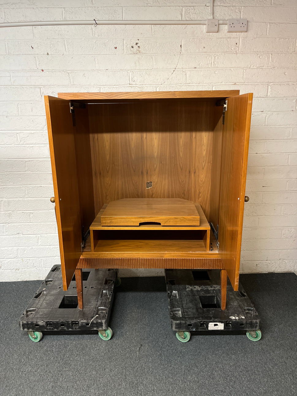 tall cherry 2 door tv unit (H 146 x W 105 x D 60 cm) 1325