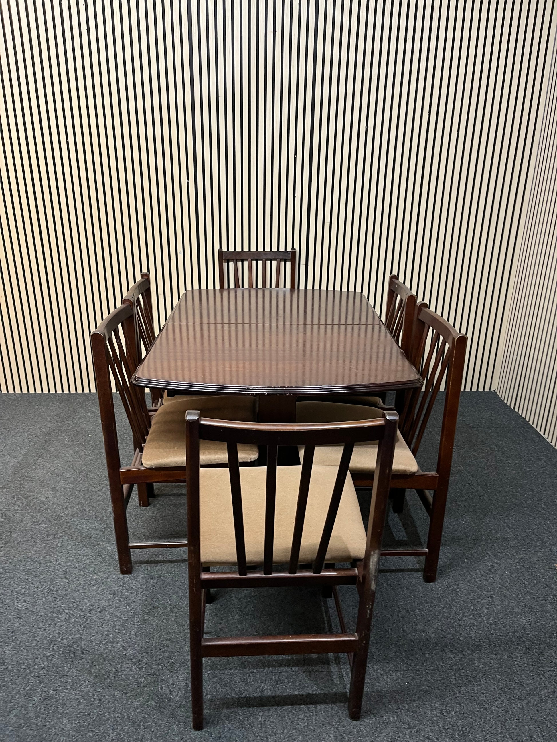 Rossmore mahogany rectangular extendable dining table with 6 no. matching chairs with brown fabric seat cushions (L 128 -170 cm x W 87 cm) 2425