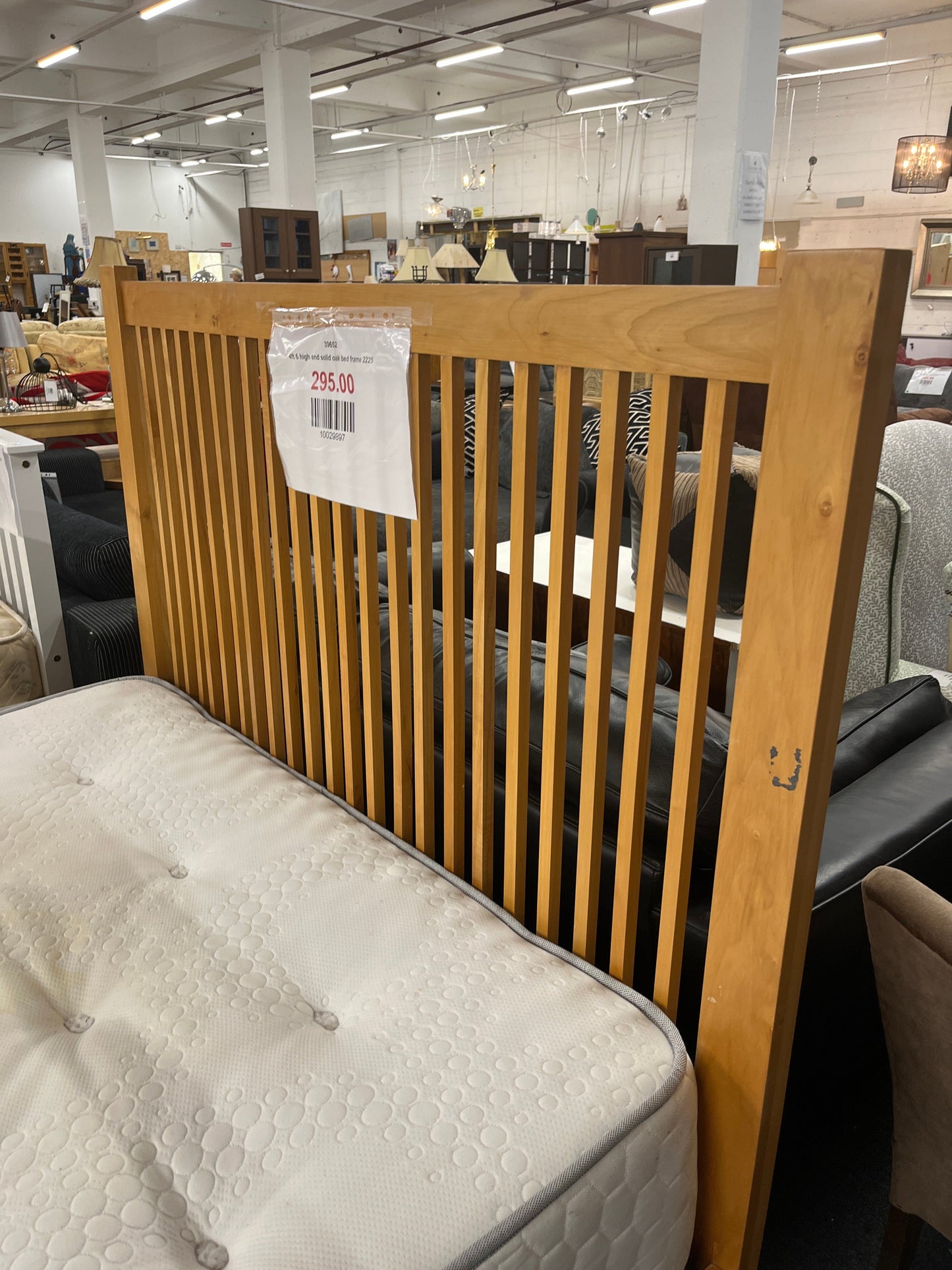 4ft 6 high end solid oak bed frame 2225