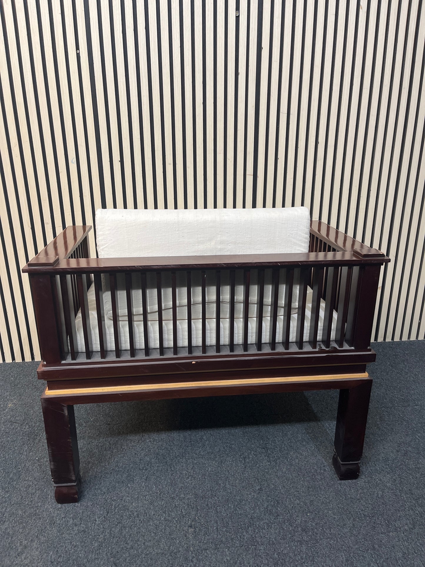 Solid wood, white cushion reception occasional armchair (W 85 cm)