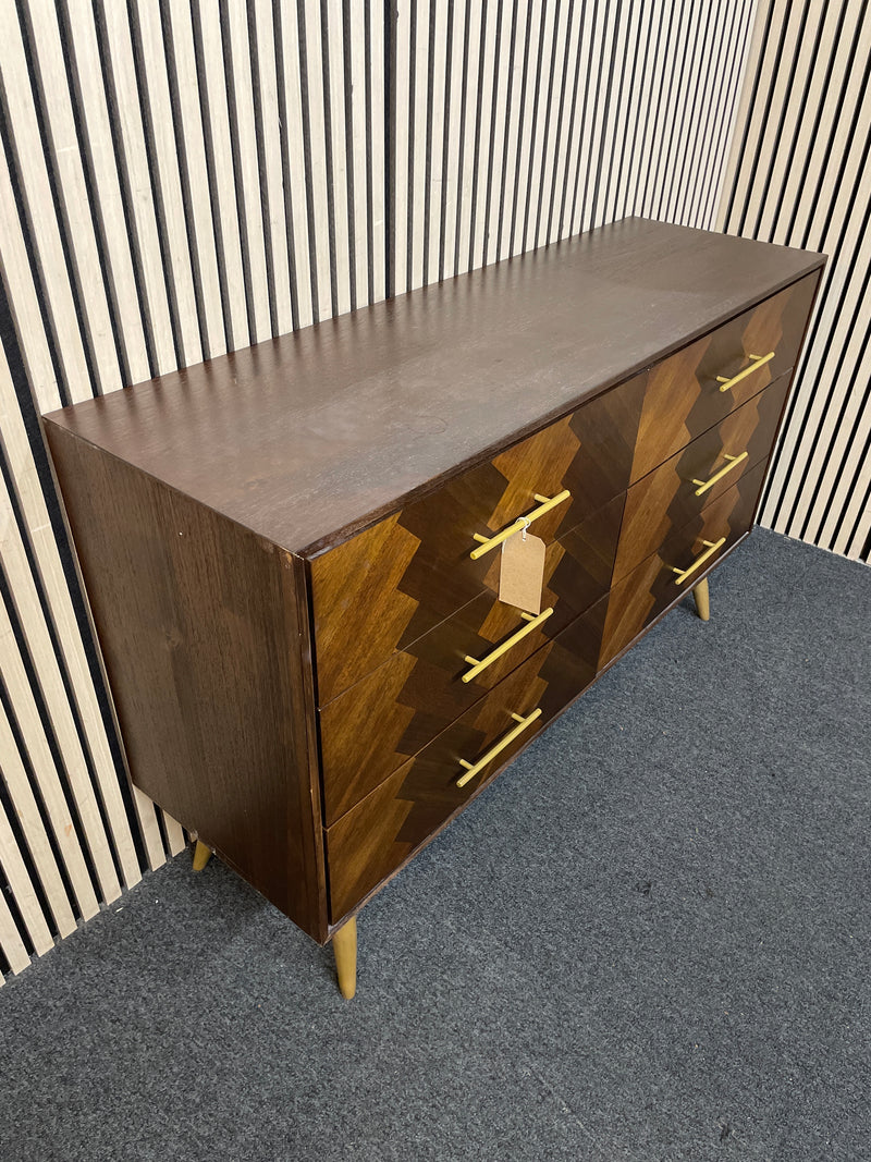 Mid-century style wooden chest with chevron pattern and brass handles. (H 86 x W 135 x D 42 cm)  44574