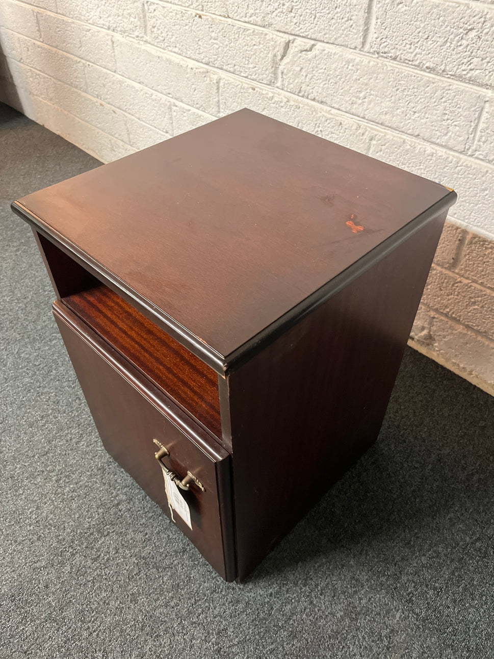 Mahogany bedside locker 1 drawer 1 shelf  (H 57 x W 39 x D 41 cm) 2225