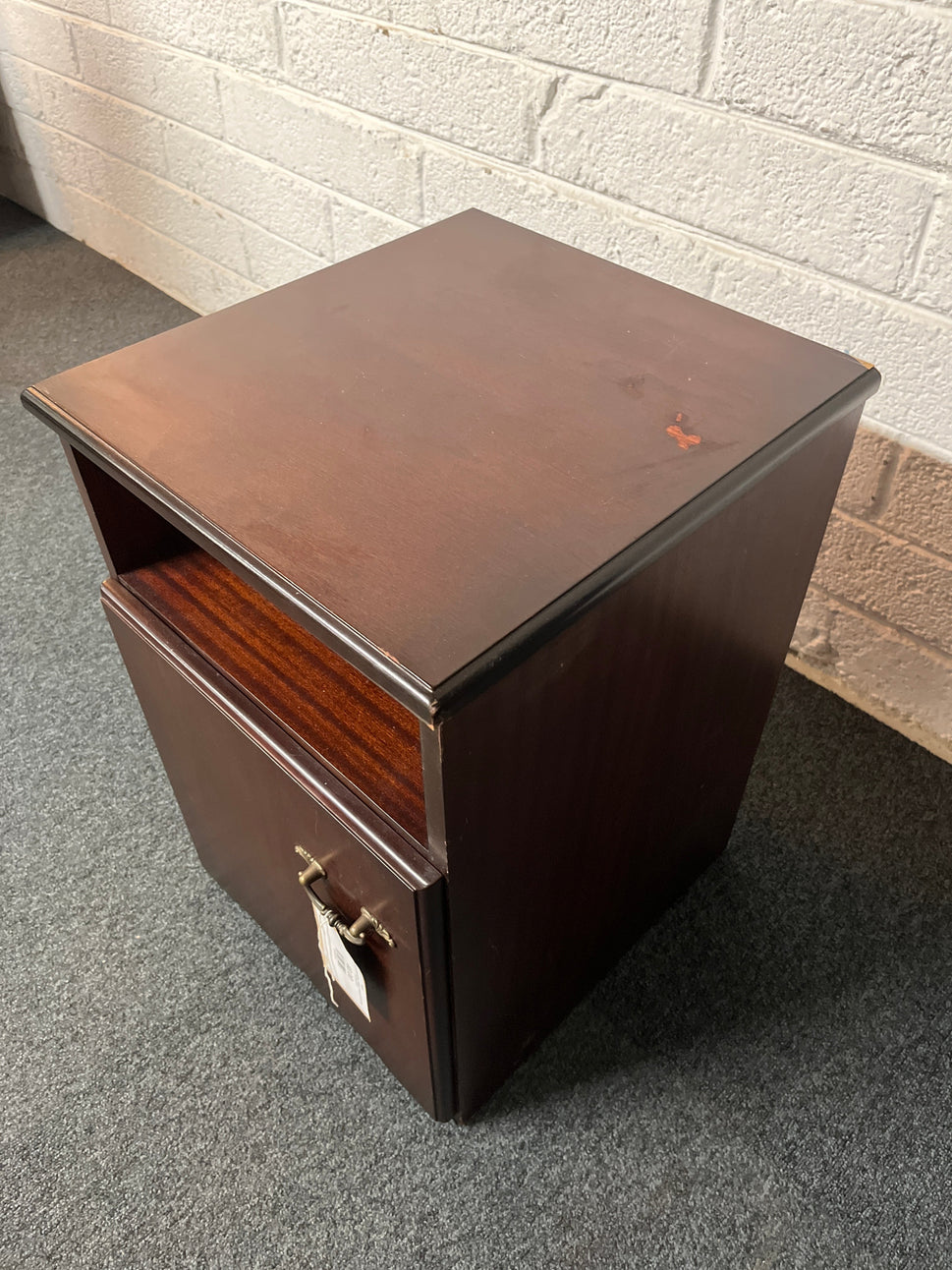 Mahogany bedside locker 1 drawer 1 shelf  (H 57 x W 39 x D 41 cm) 2225