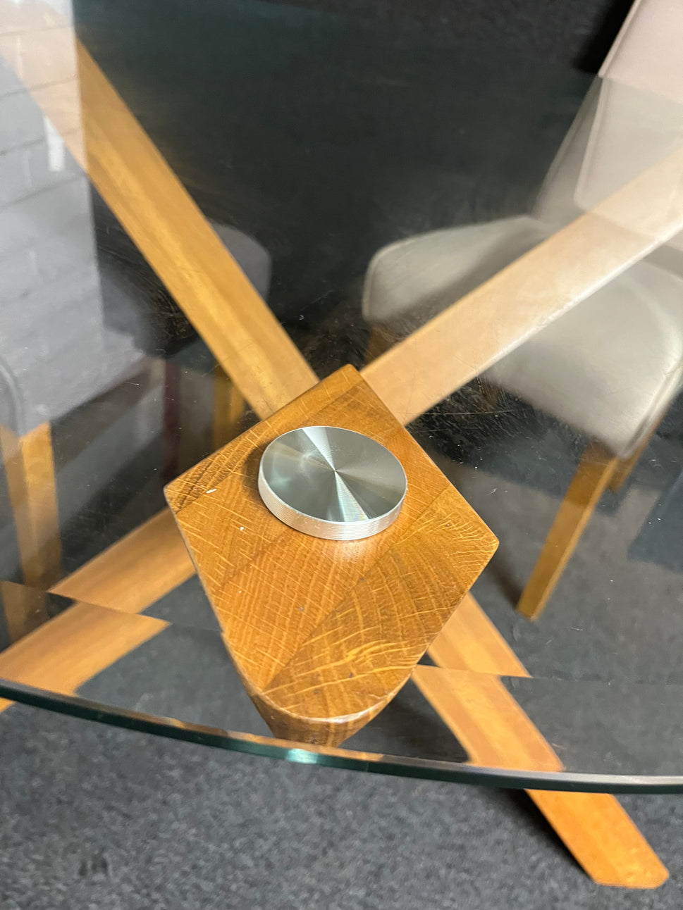 Circular large 1230mm wide toughened glass dining table, solid oak splayed leg base 2225