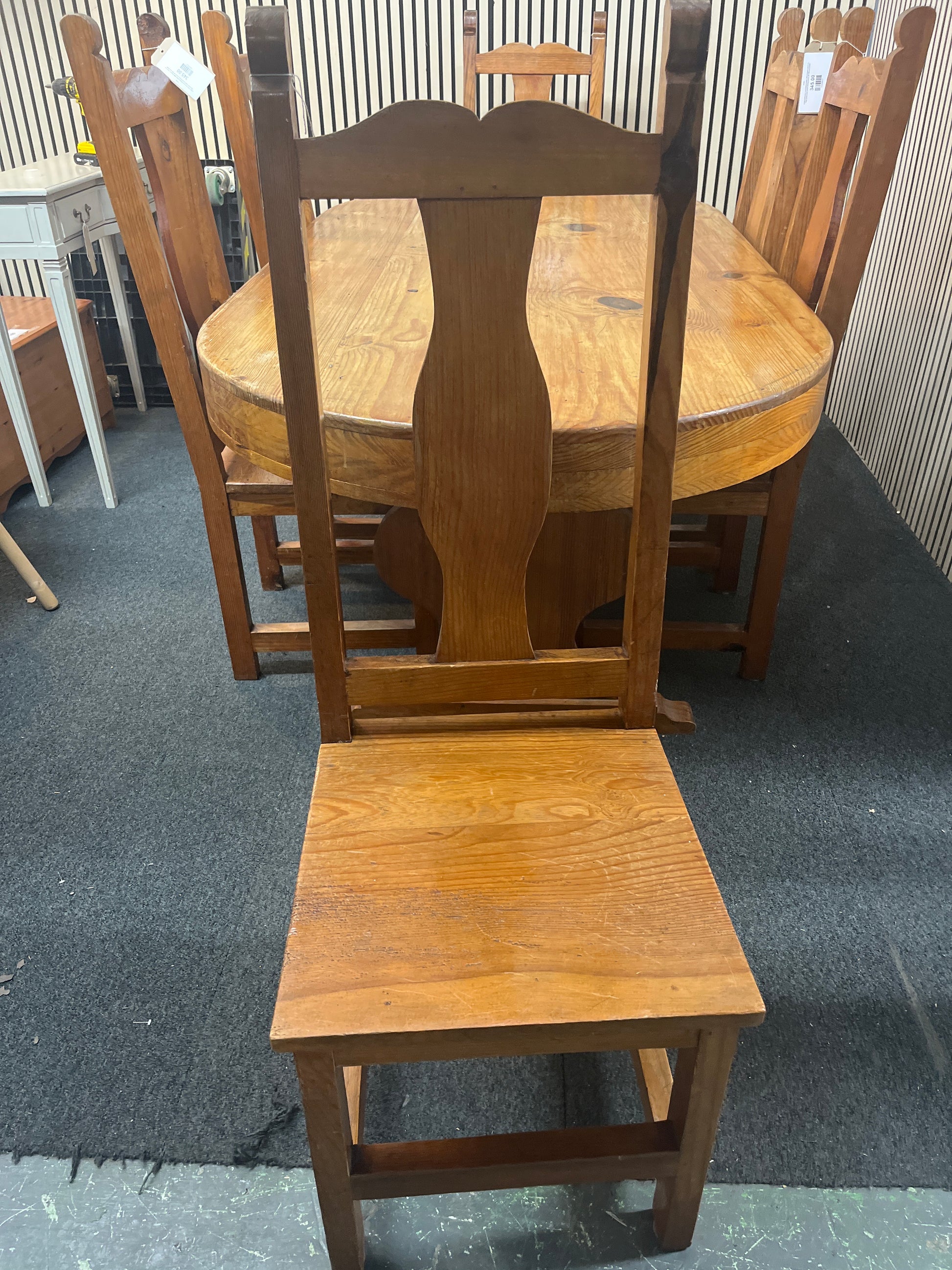 Large solid pine oval kitchen table with drawers and 6 no. high back solid wood dining chairs (W 200 cm) 43385