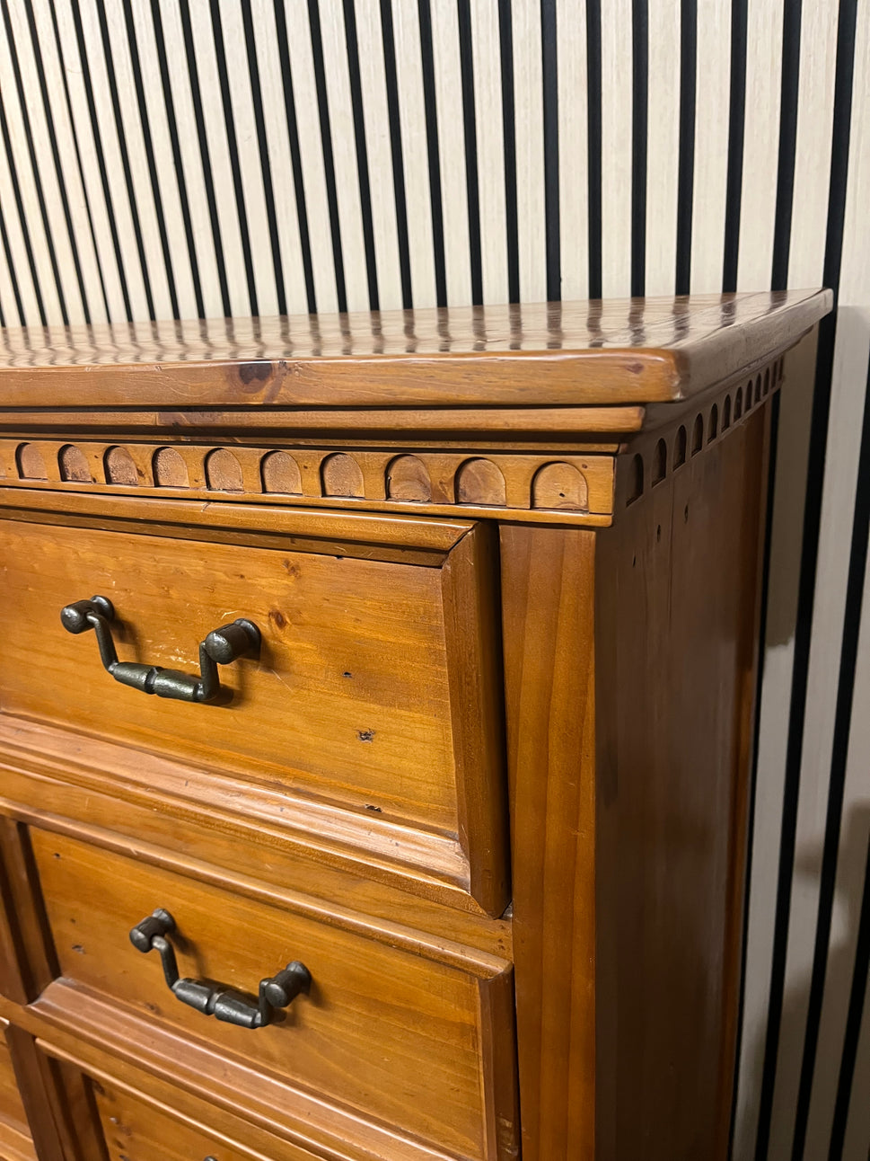 Solid natural pine 2+2+2+1 large chest of drawers (H 120 x W 110 x D 50 cm) 2425