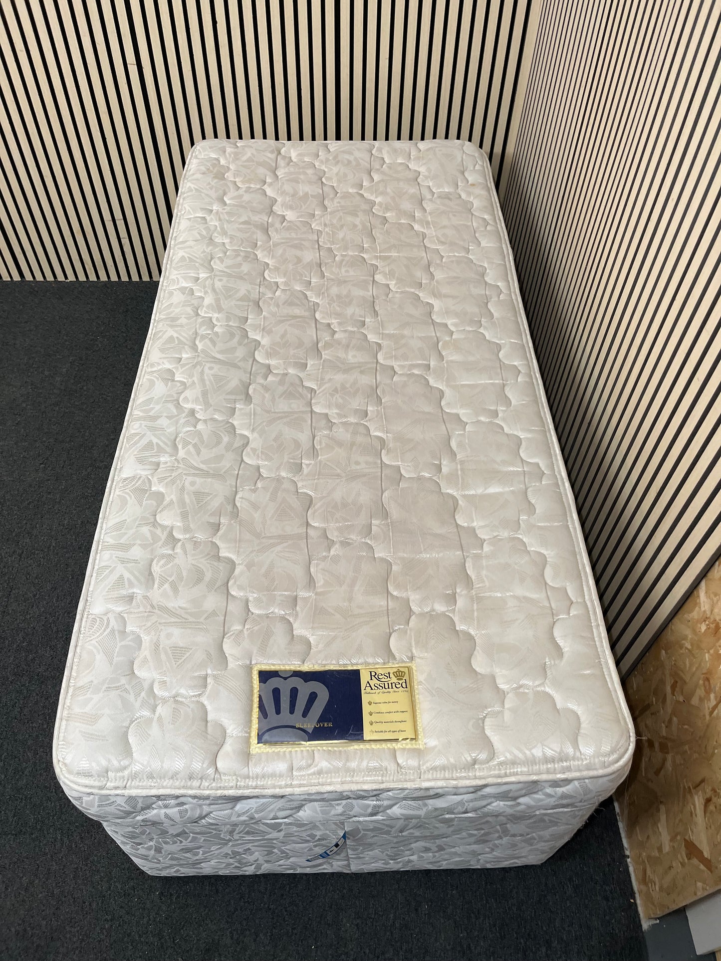 Luxury Beauty Reception Desk - Light Wood - Marble effect plastic top- hair salon reception desk - clinic reception desk - U & L shaped reception desk 90cm wide