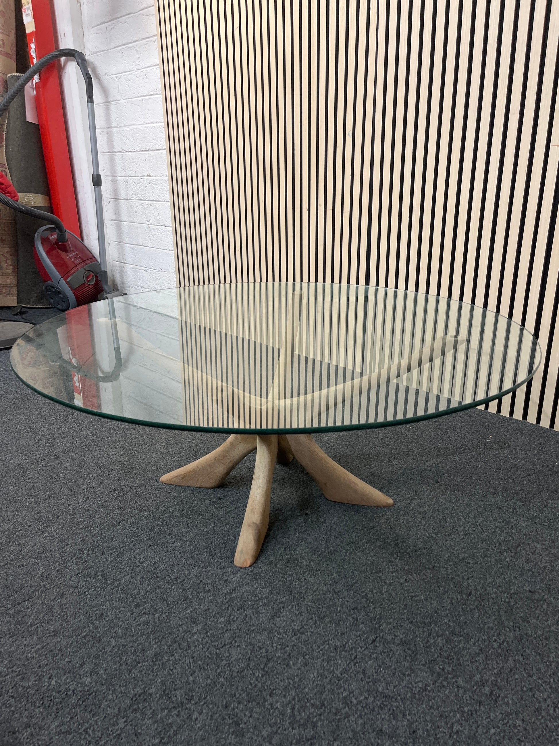 Solid wood low-framed coffee table with toughened glass circular top (H 41 x Diameter 106 cm) 1126