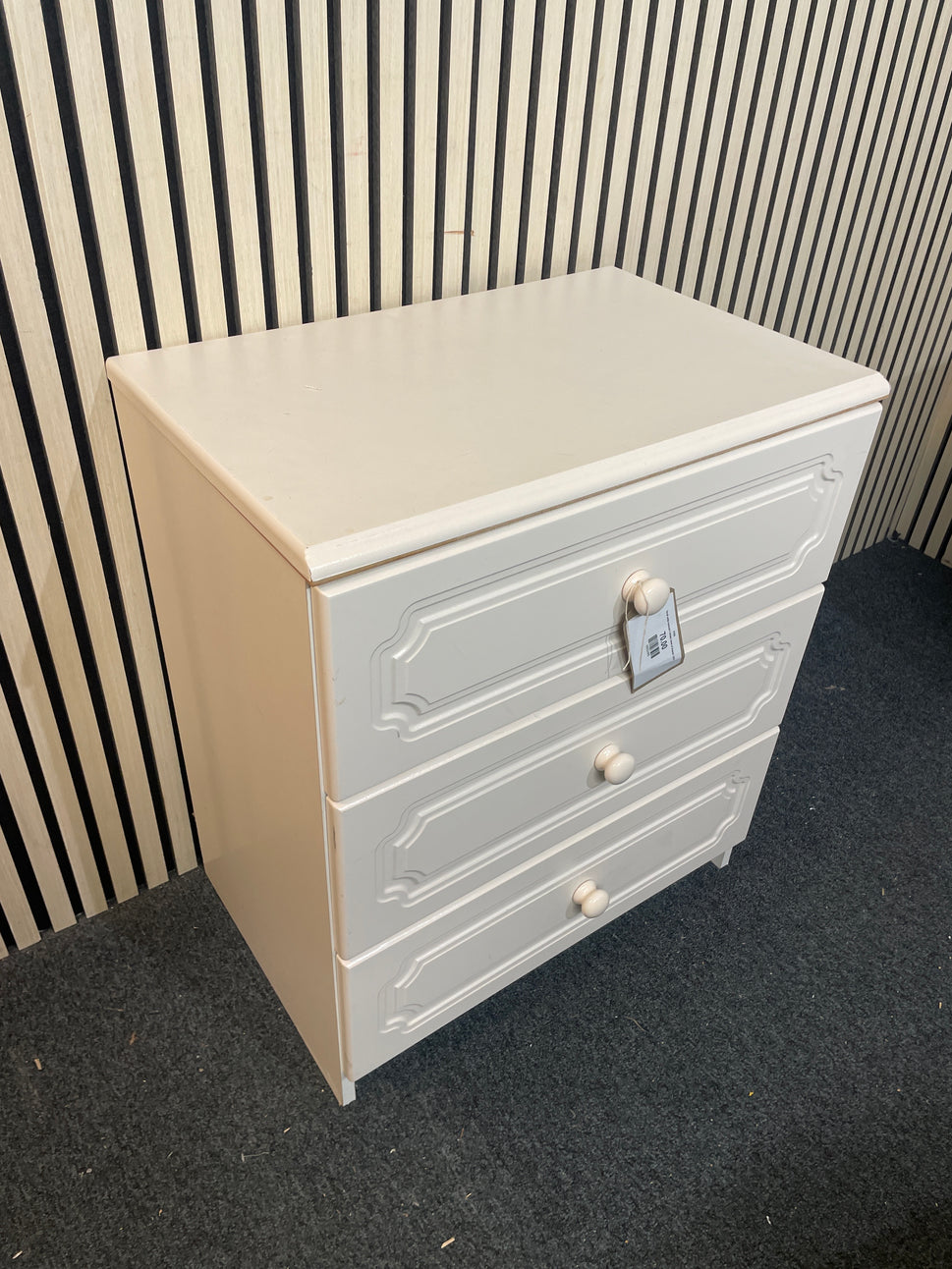 Small white laminate 3 drawer chest of drawers  2425