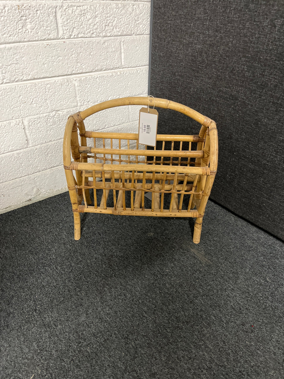Cane magazine rack 3225