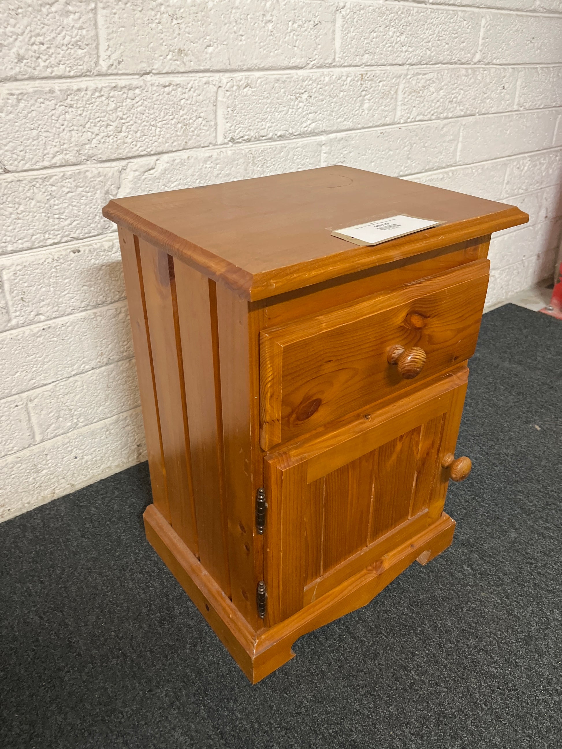 Solid pine 1 door 1 drawer bedside locker 1325