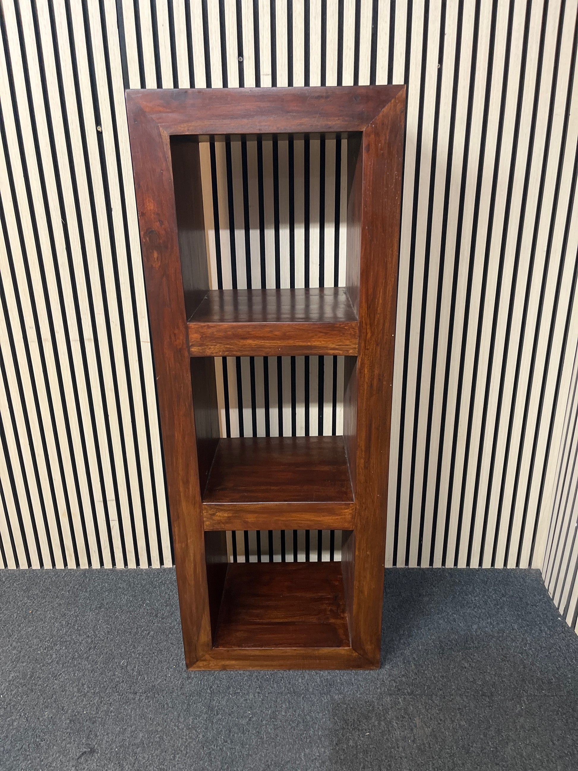 Tall slim dark wood stained 3 shelf bookcase (H 138 x W 51 x D 36 cm) 2226