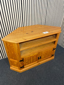 Solid pine corner unit with open shelving and cupboard door 124Wx57Dx78H  44458