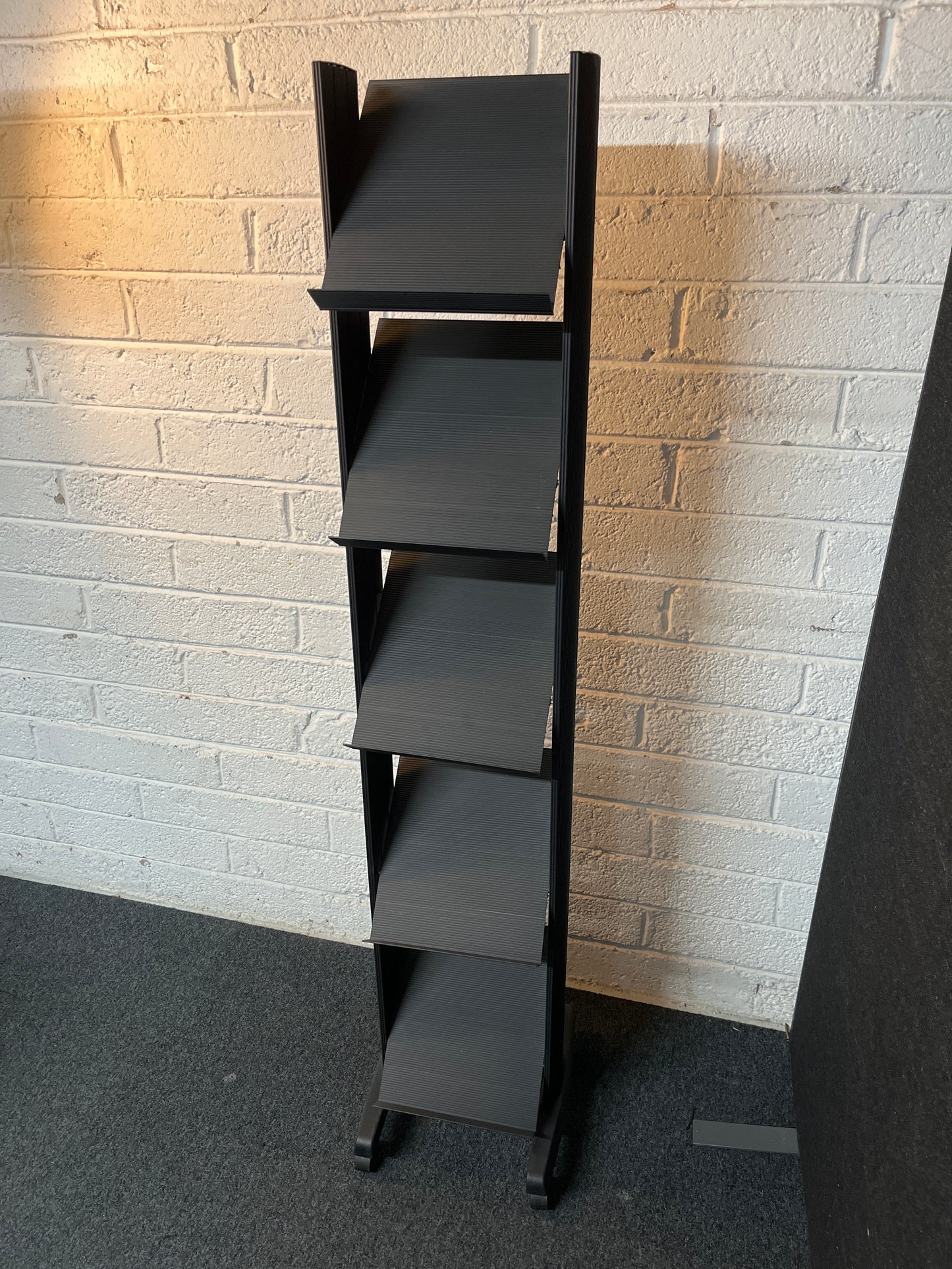 Plastic tiered display holder stand