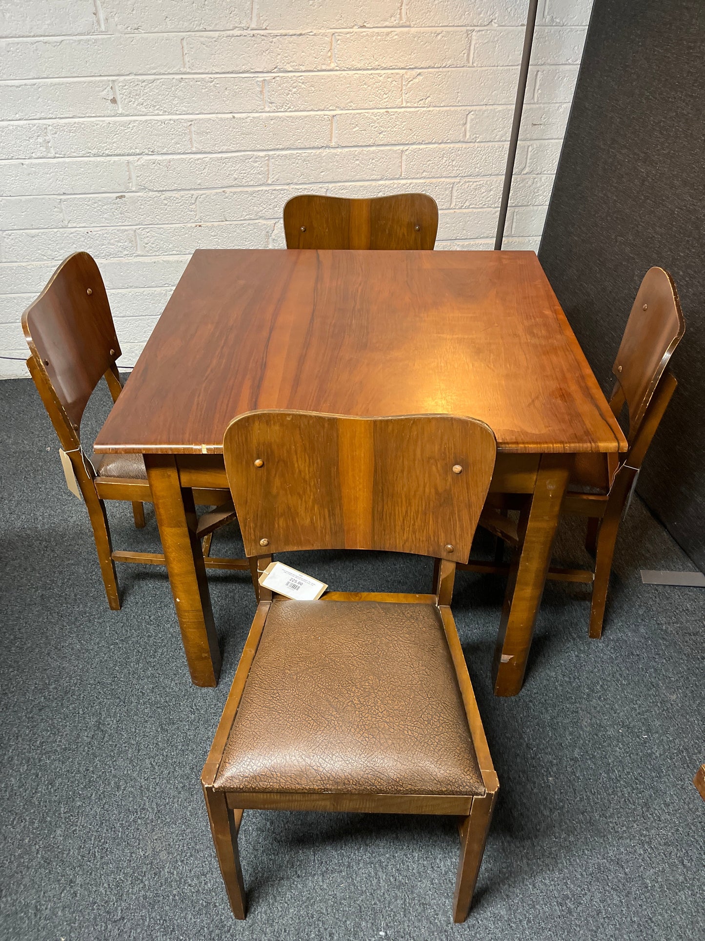 Retro extendable dark wood dining table(H  750 x W 900 - 1500 x D 900 mm)  with 4 no. matching chairs 1225